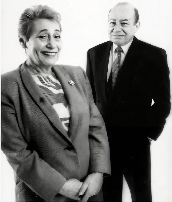 Harry and Rosemary Kanner smiling