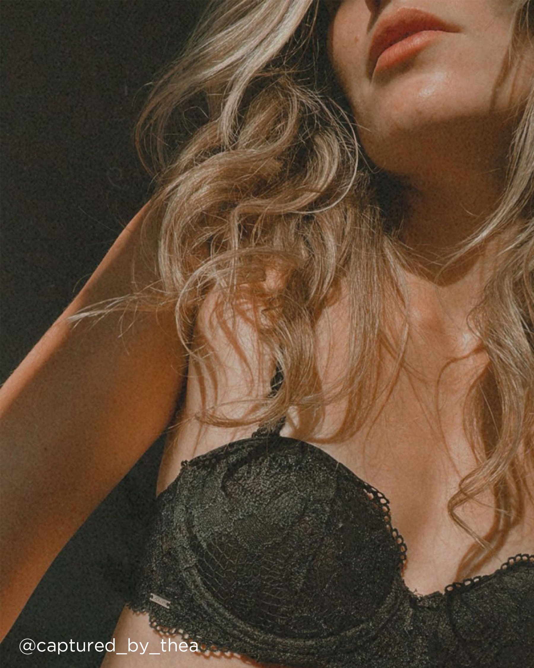 LA VIE EN ROSE Push-up Strapless Demi Bra Black 596-115-0-00 - View16