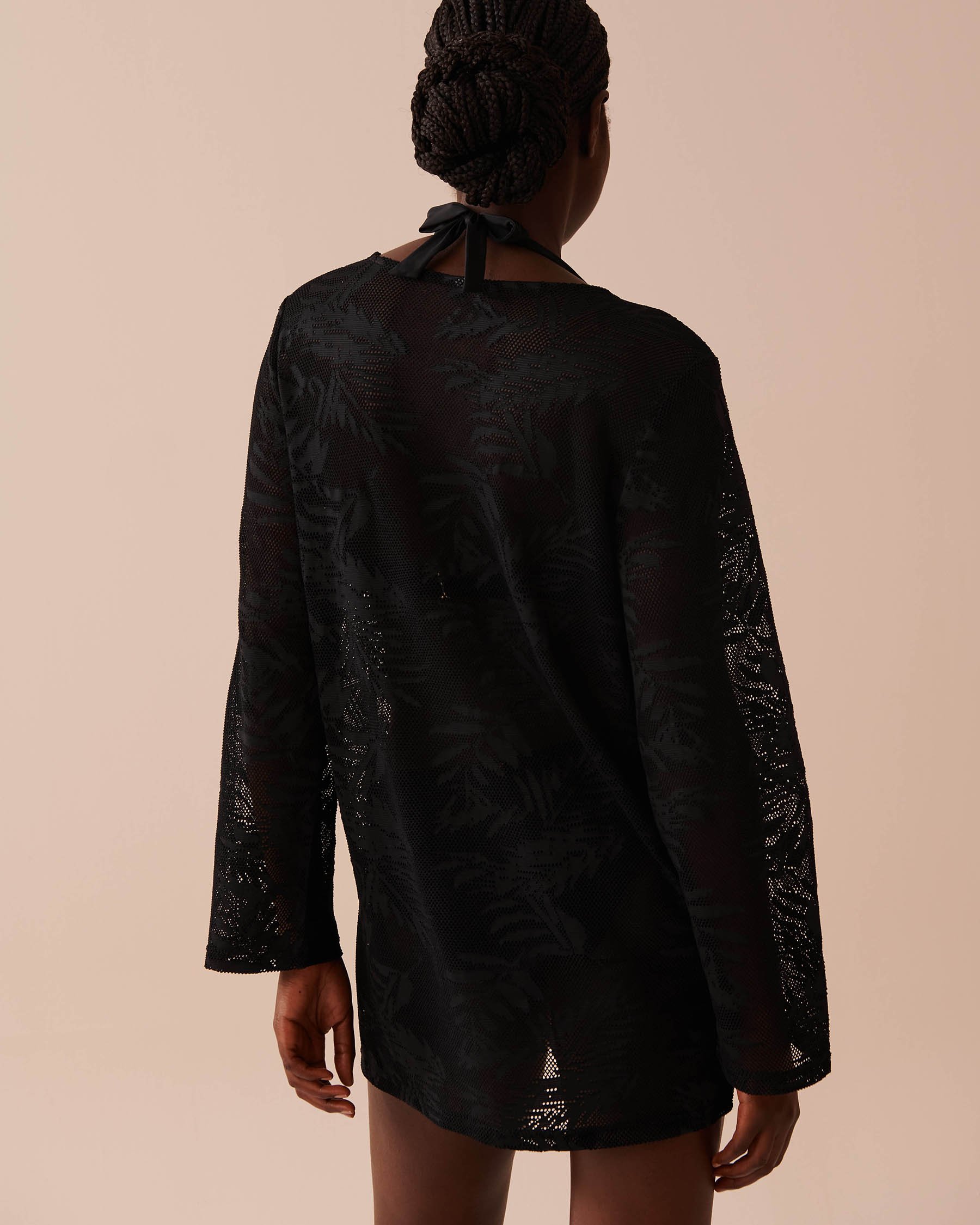 LA VIE EN ROSE AQUA Leaf Crochet Tunic Black 80100026 - View2