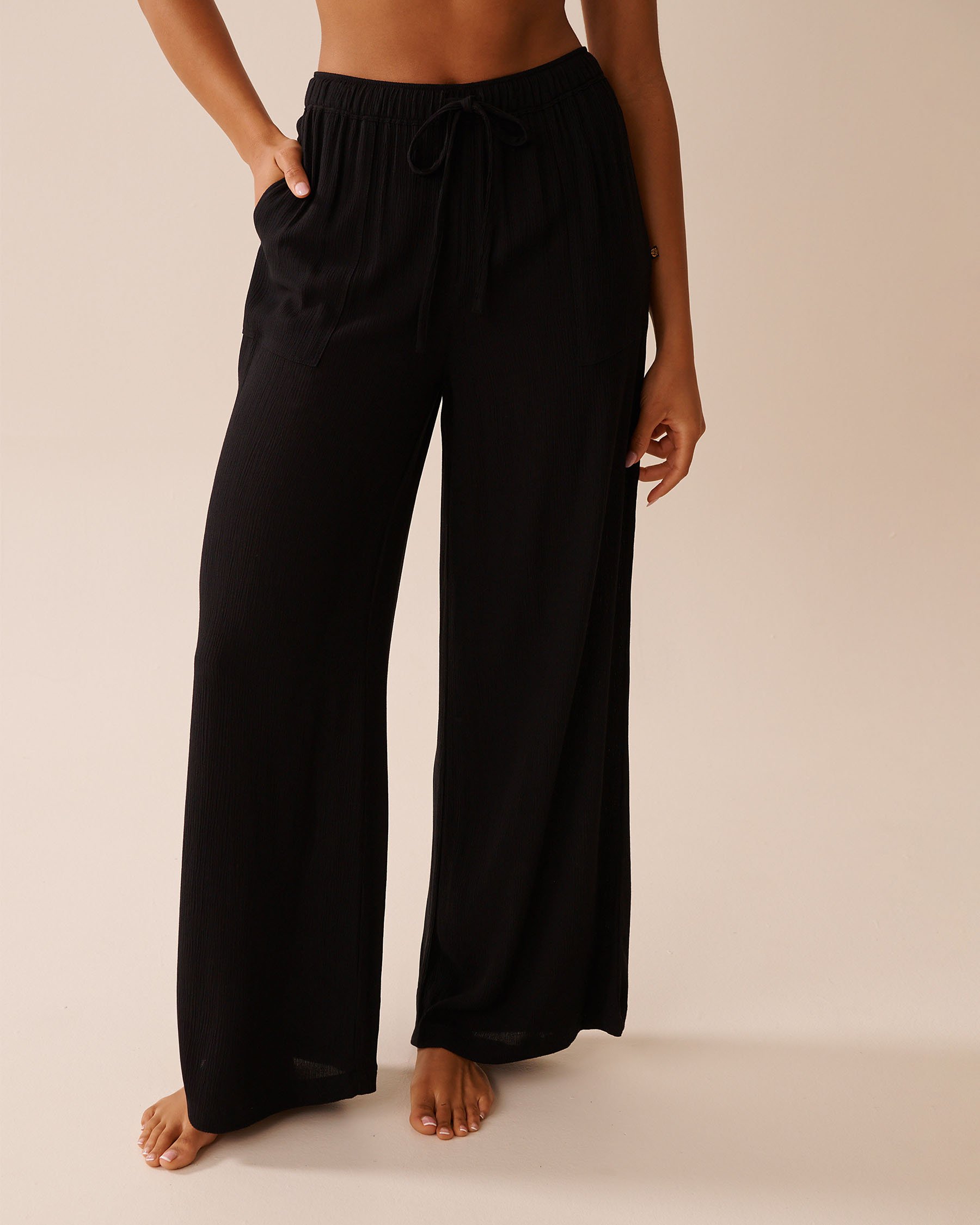 LA VIE EN ROSE AQUA Pantalon en gaze Noir 80200078 - View1