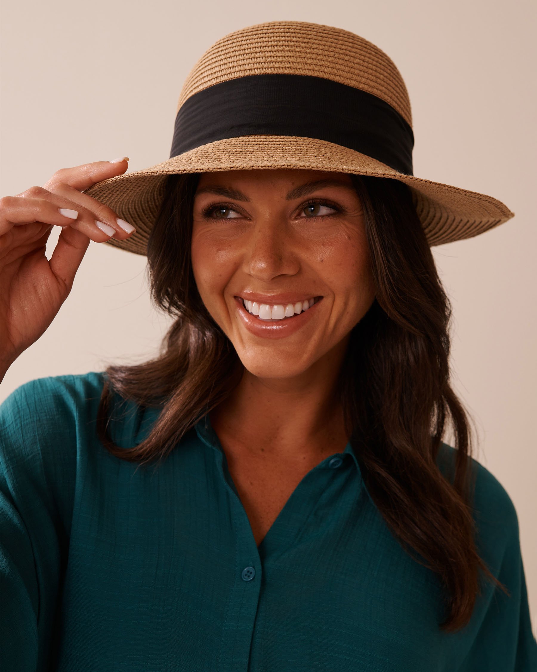 LA VIE EN ROSE AQUA Cloche Hat with Ribbon Straw 80500108 - View1