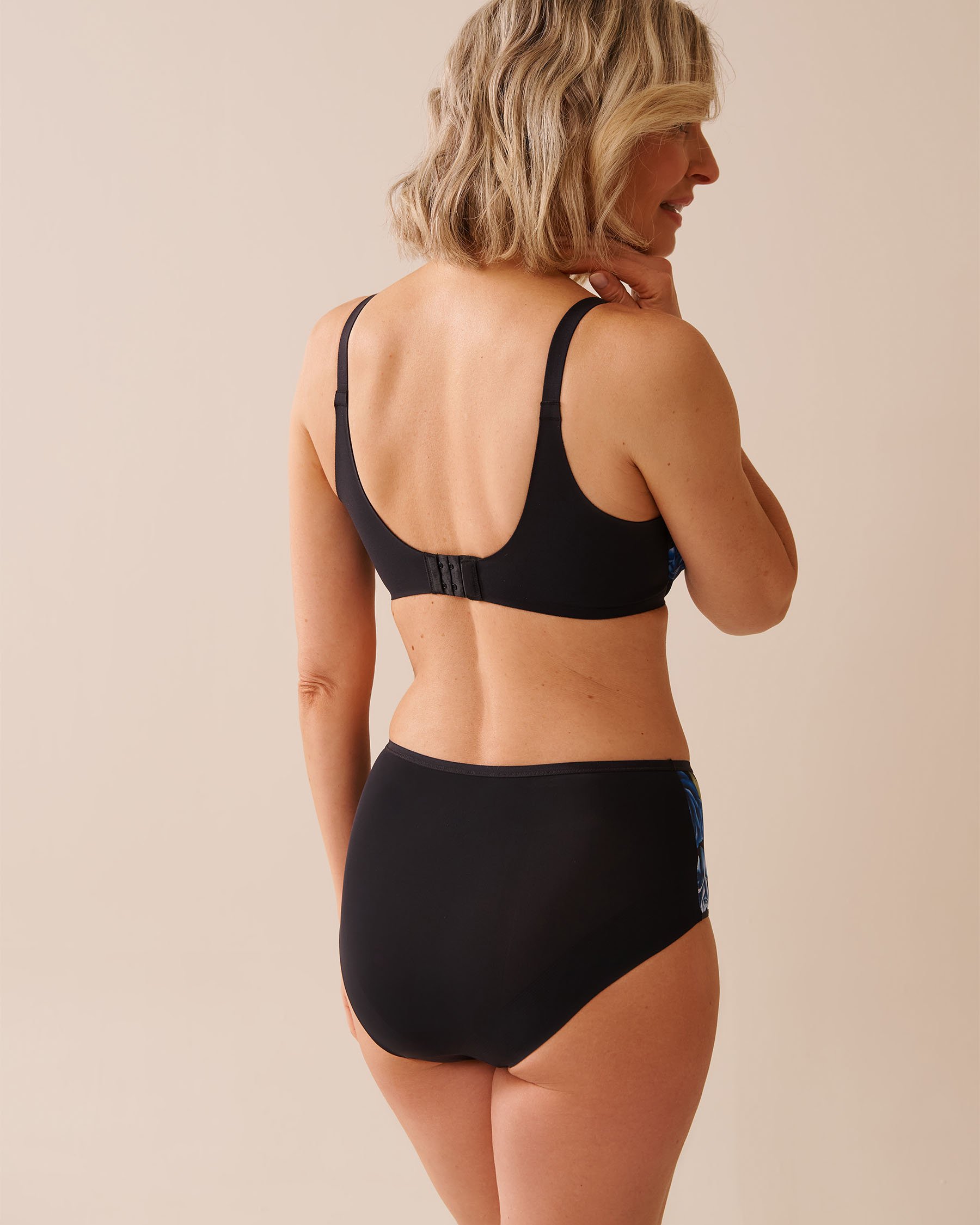 LA VIE EN ROSE Lightly Lined Sleek Back Bra Blue Rose Garden 10200522 - View2