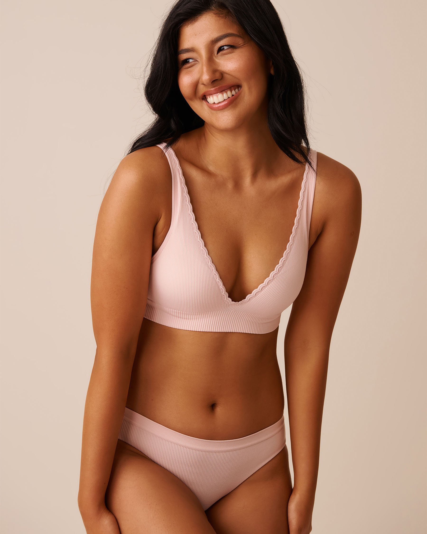 LA VIE EN ROSE Push-up Plunge Seamless Ribbed Bralette Lotus Pink 10300205 - View1
