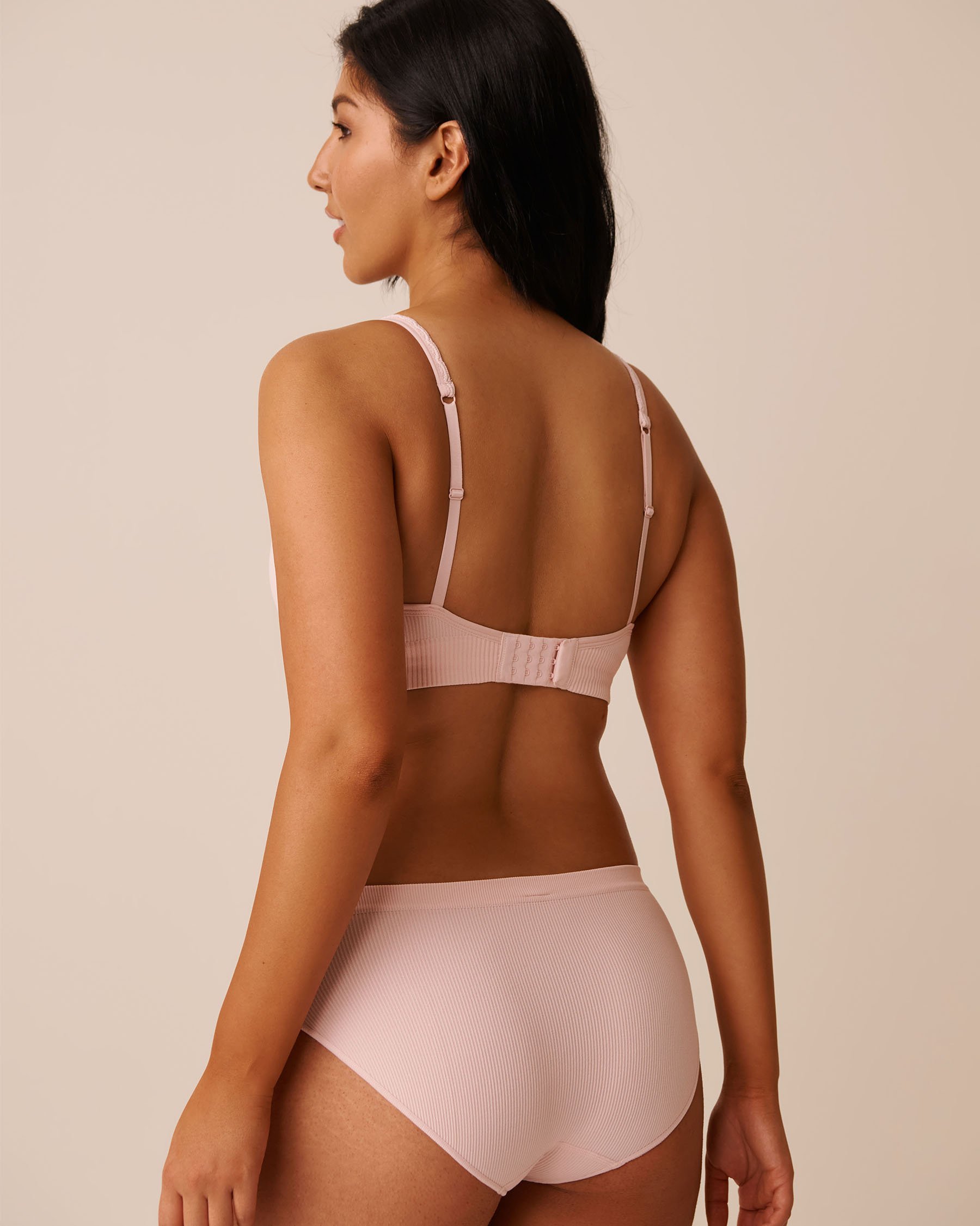 LA VIE EN ROSE Push-up Plunge Seamless Ribbed Bralette Lotus Pink 10300205 - View2