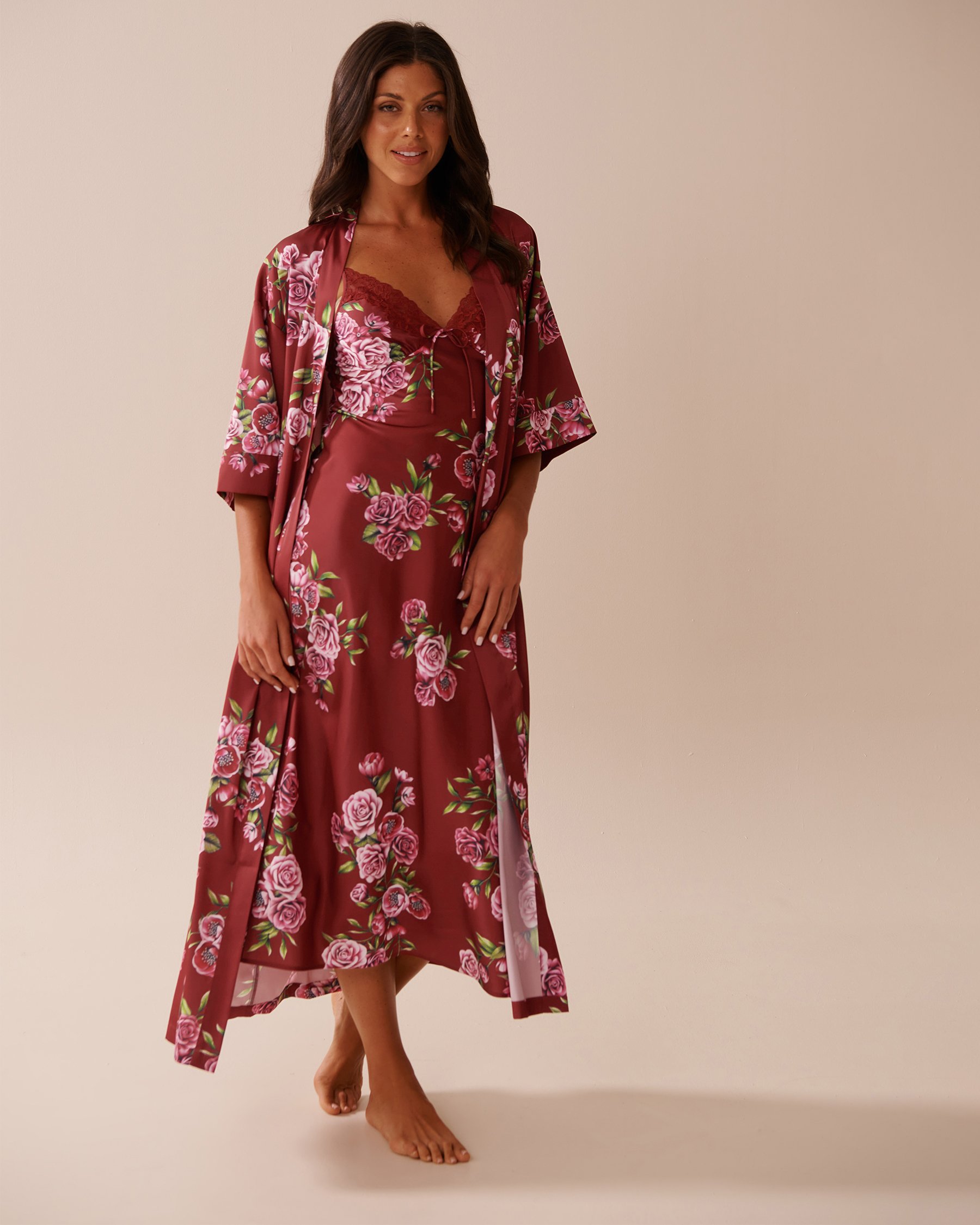 LA VIE EN ROSE Rose Print Satin Long Kimono Red Rose Garden 60600098 - View11