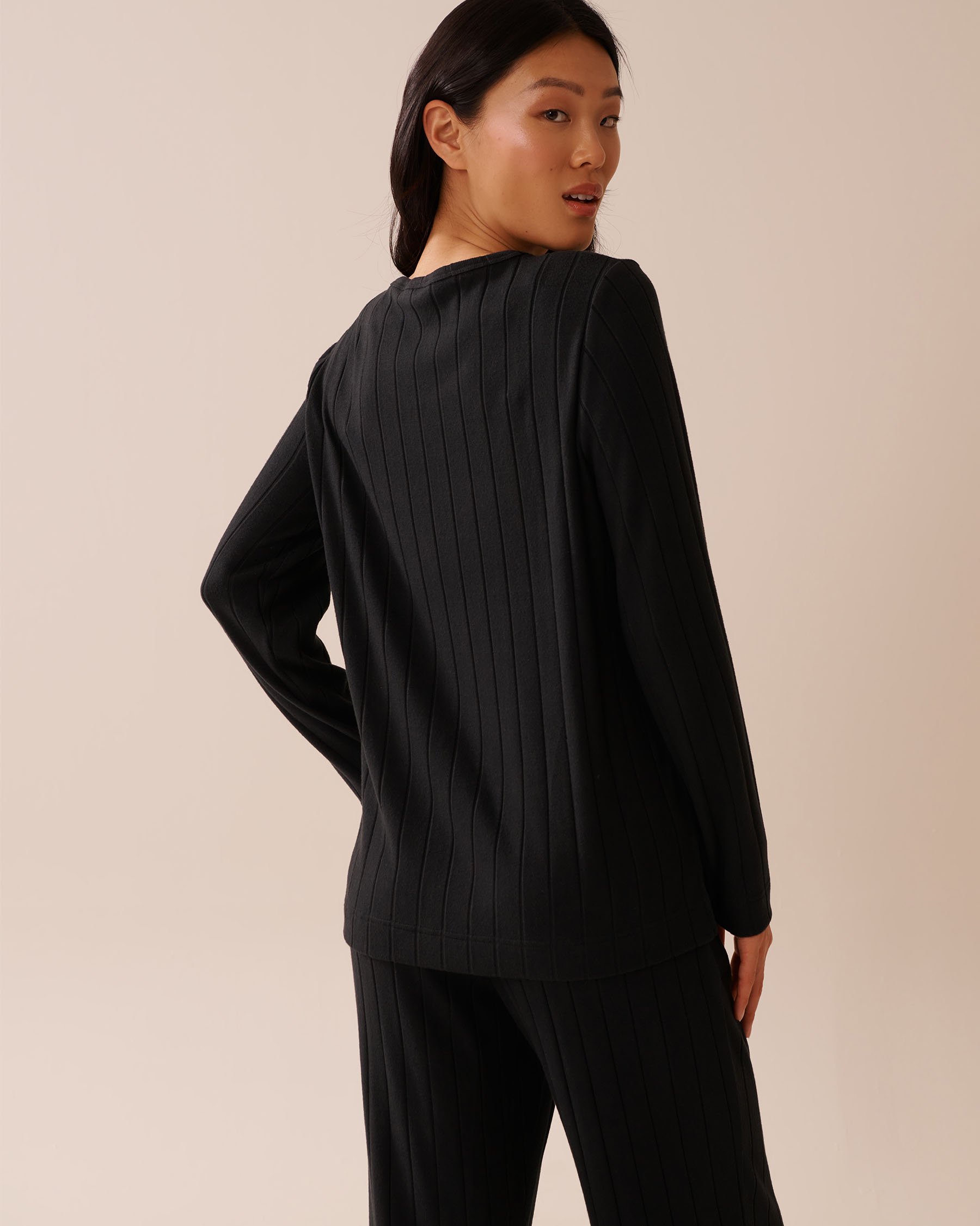 LA VIE EN ROSE Ribbed Long Sleeve Shirt Black 50100112 - View2