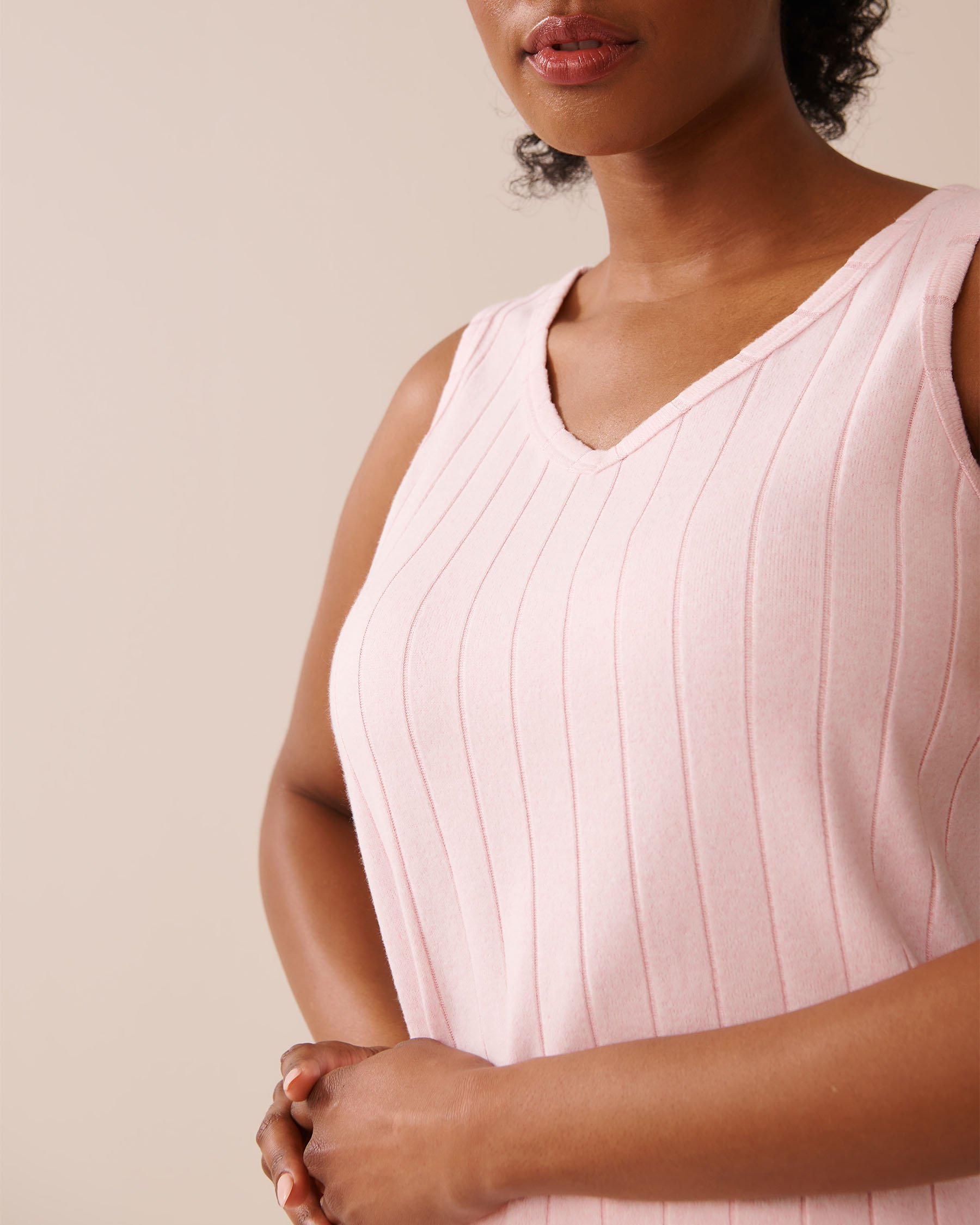 LA VIE EN ROSE Ribbed V-neck Cami Pink 50100111 - View3