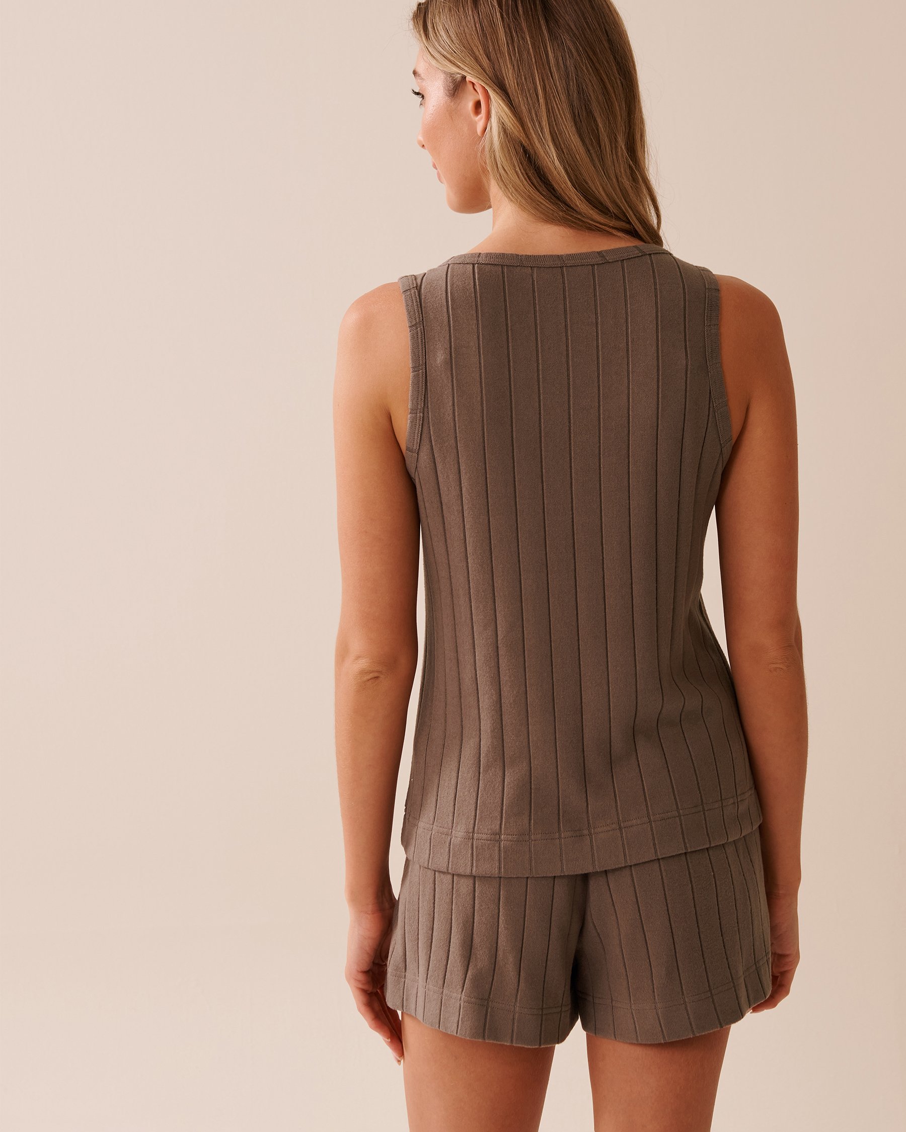 LA VIE EN ROSE Ribbed V-neck Cami Taupe 50100111 - View2