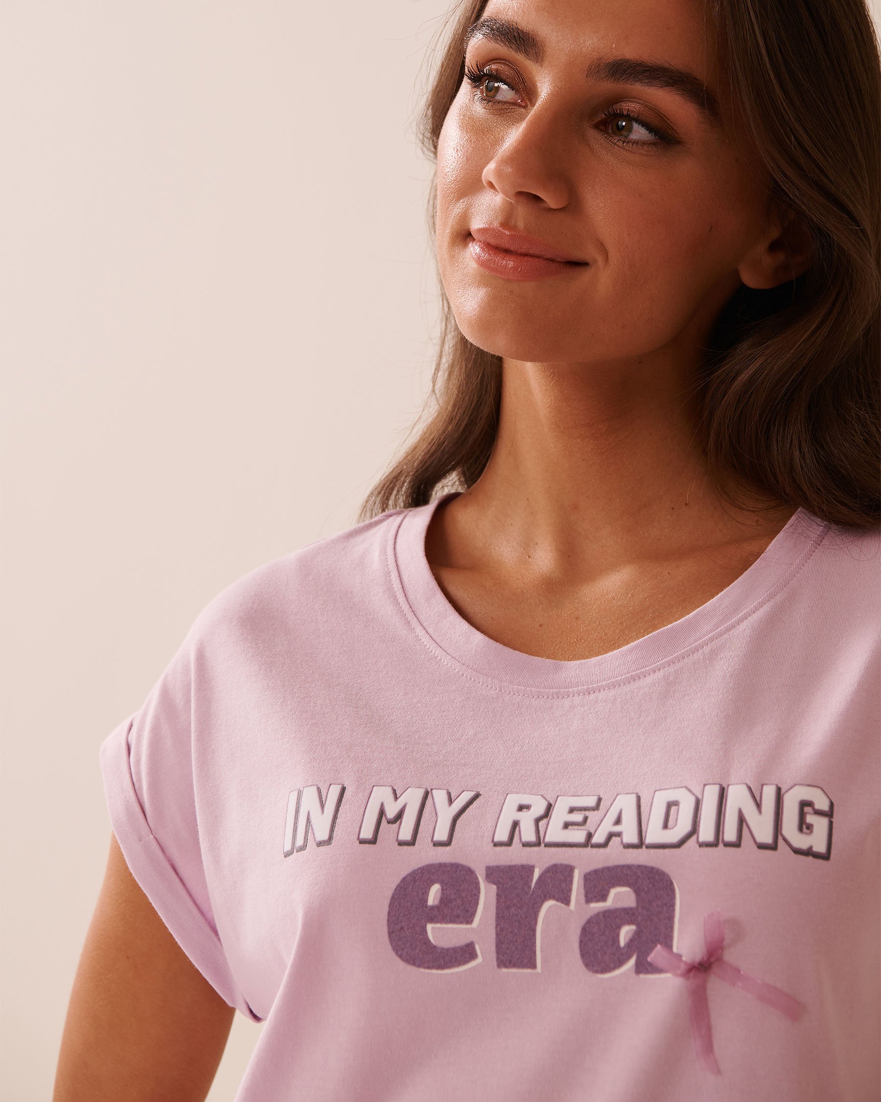 LA VIE EN ROSE Bow Print Cotton Crew Neck T-shirt Lavender Frost 40100767 - View3