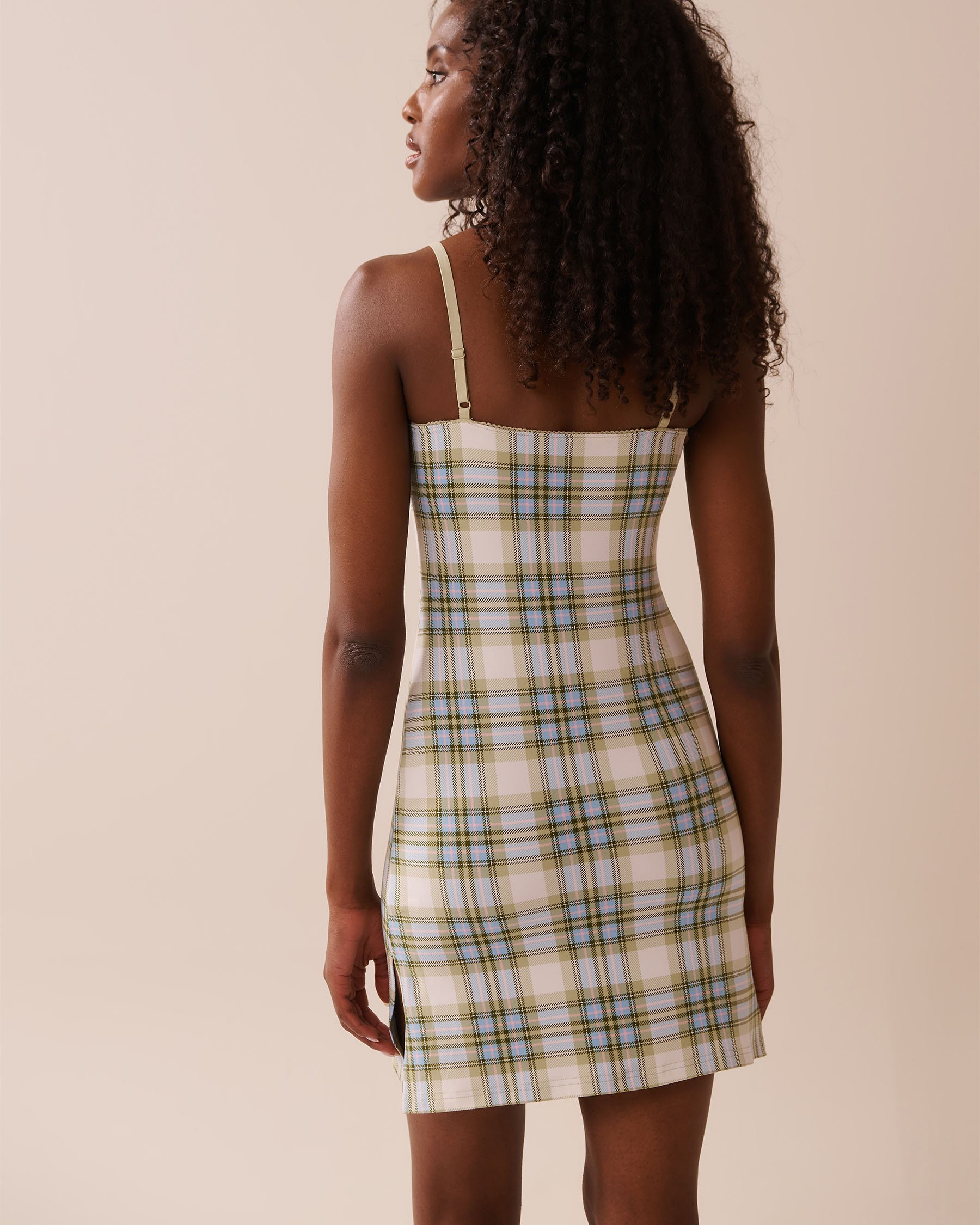 LA VIE EN ROSE Green & Blue Plaid Super Soft Nightie with Shelf Bra Green & Blue Plaid 40500438 - View2