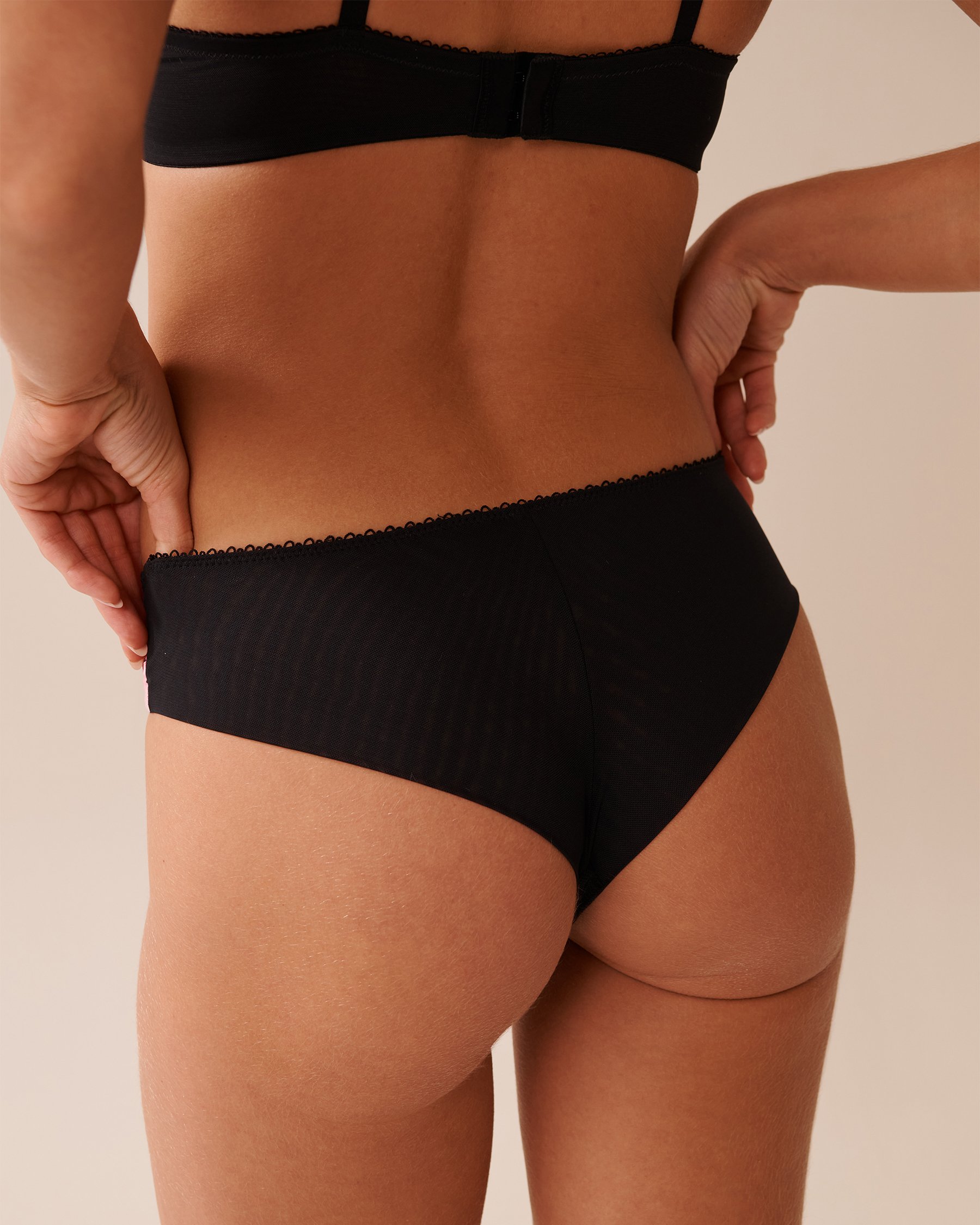 LA VIE EN ROSE Embroidered Mesh Cheeky Panty Black & Pink Floral 20300418 - View2