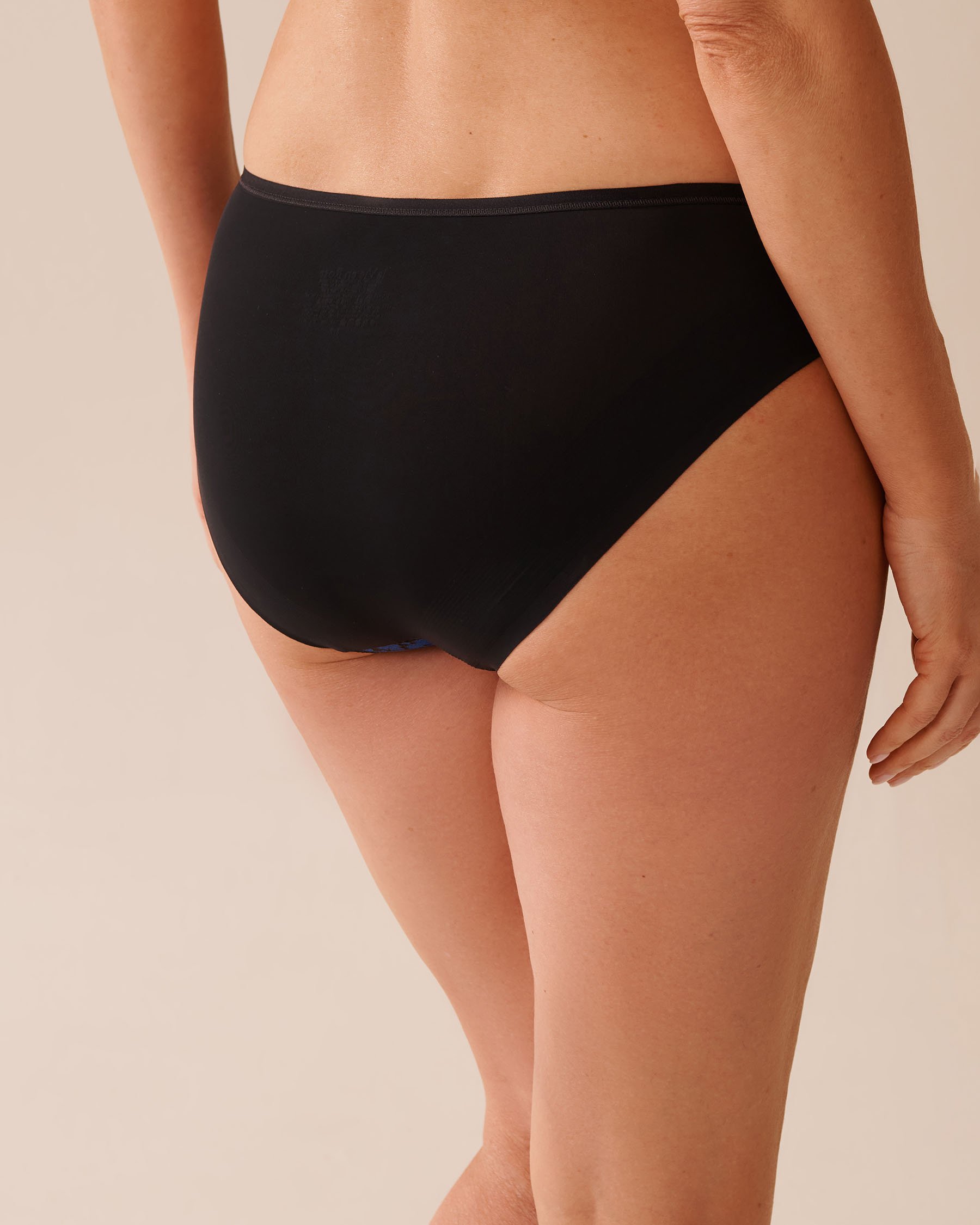 LA VIE EN ROSE Culotte bikini microfibre et dentelle dos lisse Noir/Fleurs bleues 20300420 - View2