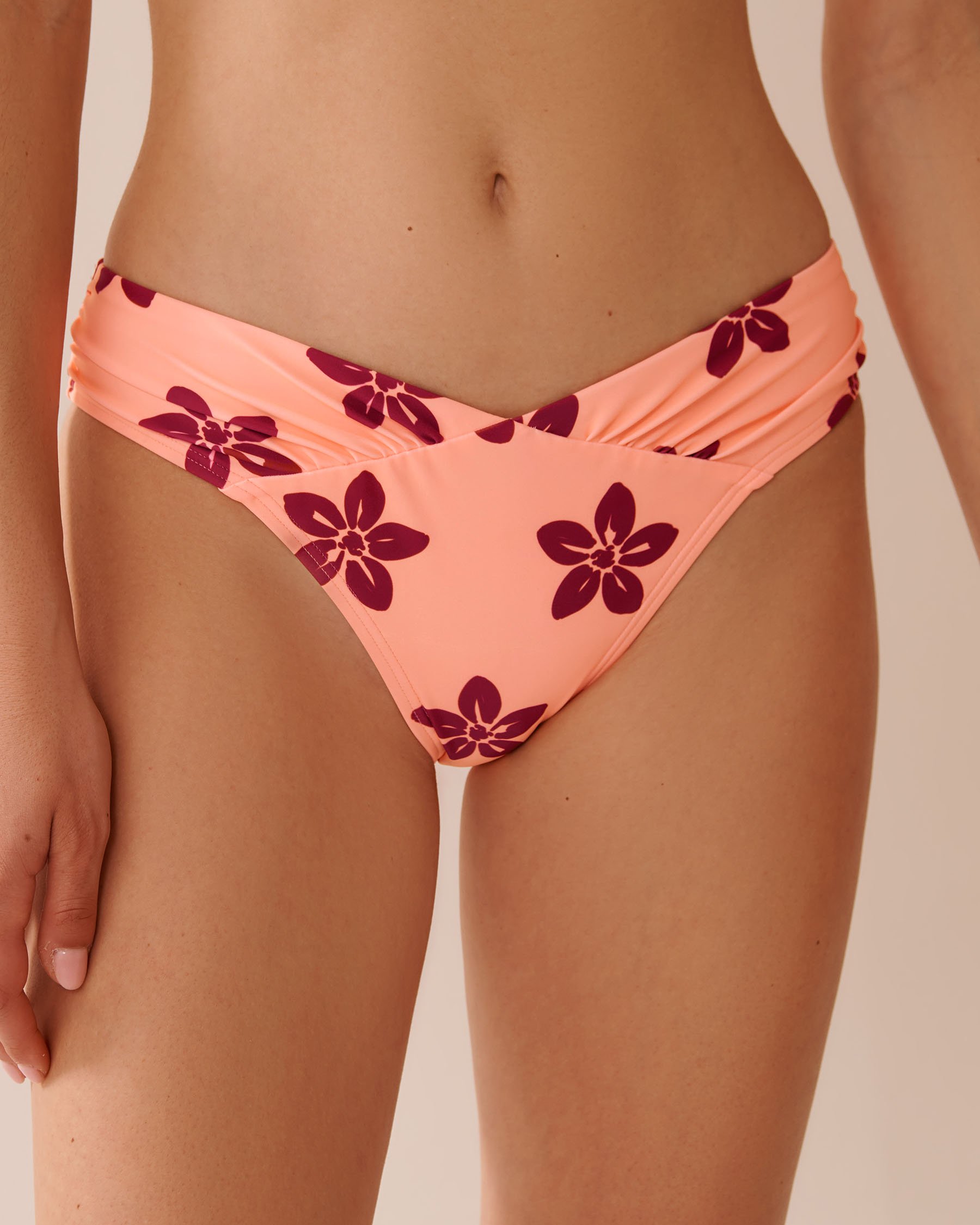 LA VIE EN ROSE AQUA CORAL RED FLORAL V-cut Cheeky Bikini Bottom Coral Red Floral 70300745 - View3