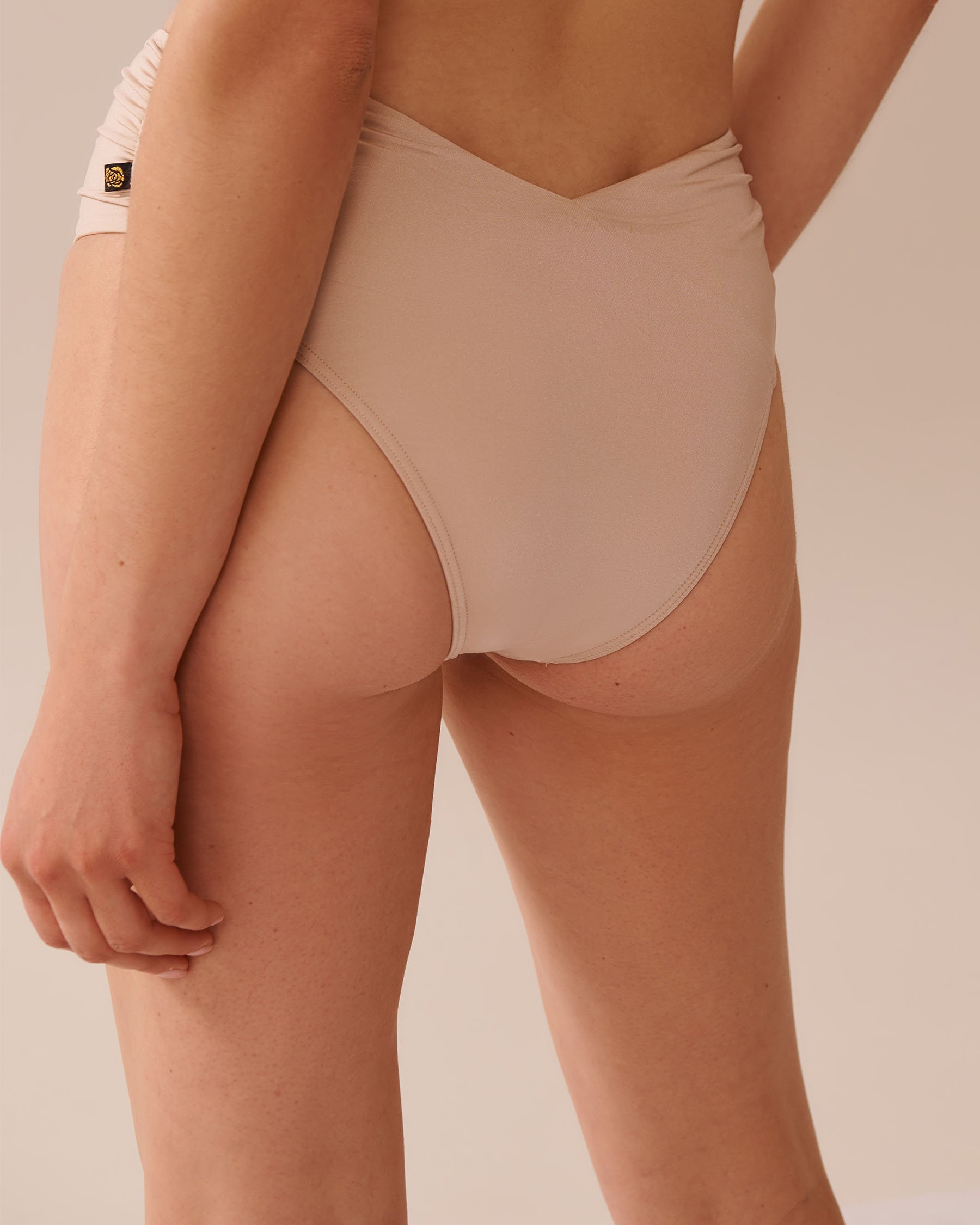 LA VIE EN ROSE AQUA WARM SAND Crossover Cheeky Bikini Bottom Warm Sand 70300750 - View2