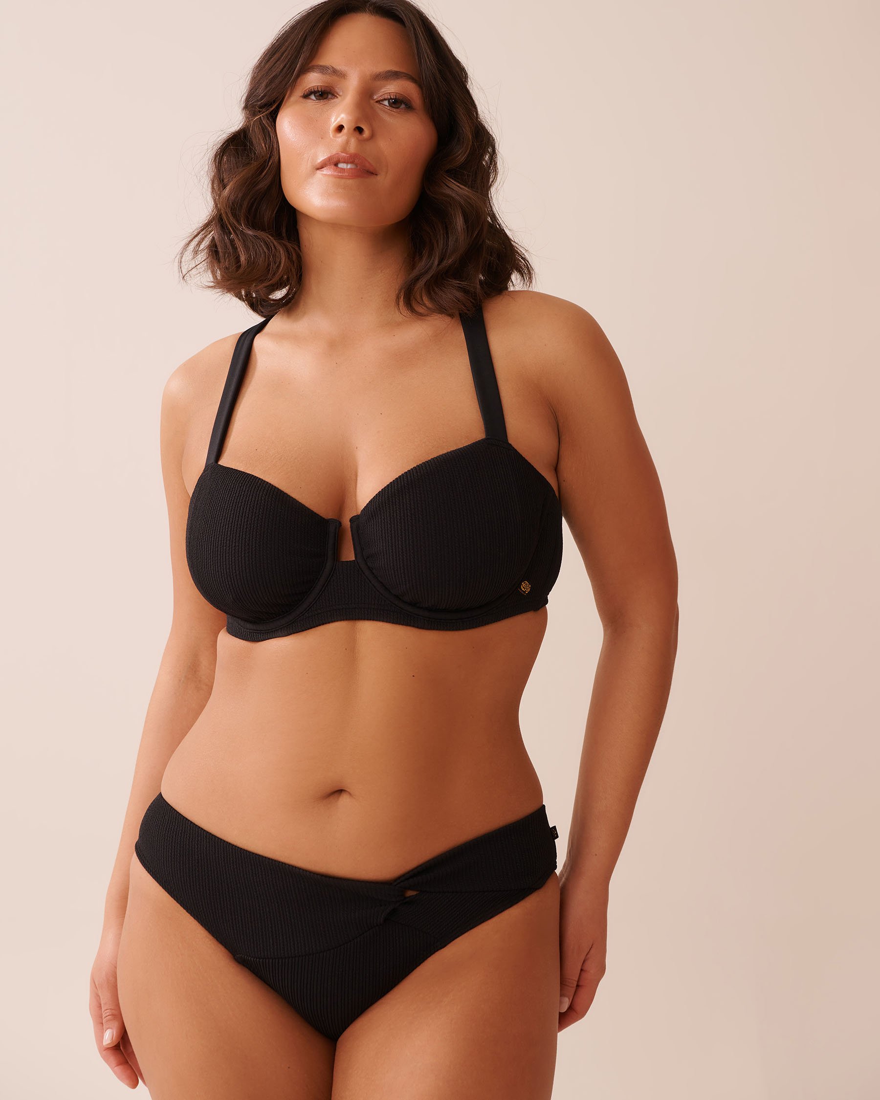 LA VIE EN ROSE AQUA SOLID Textured D Cup Balconette Bikini Top Black 70200186 - View1