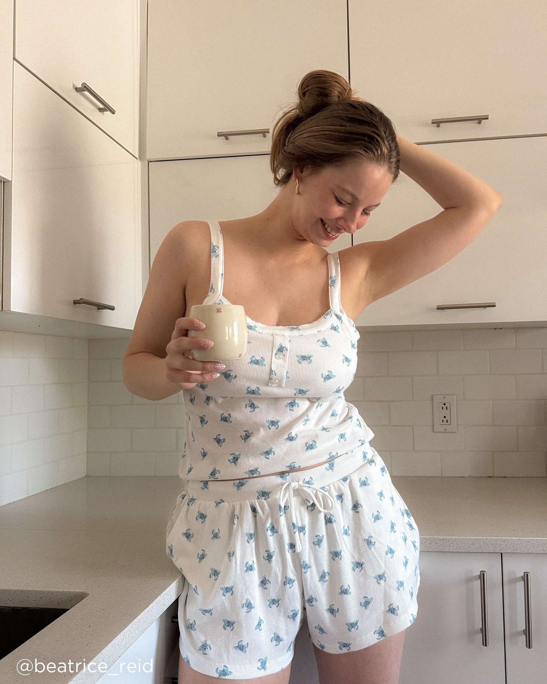 LA VIE EN ROSE Crab Print Ribbed Cami with Shelf Bra White/Crab 40100730 - View4