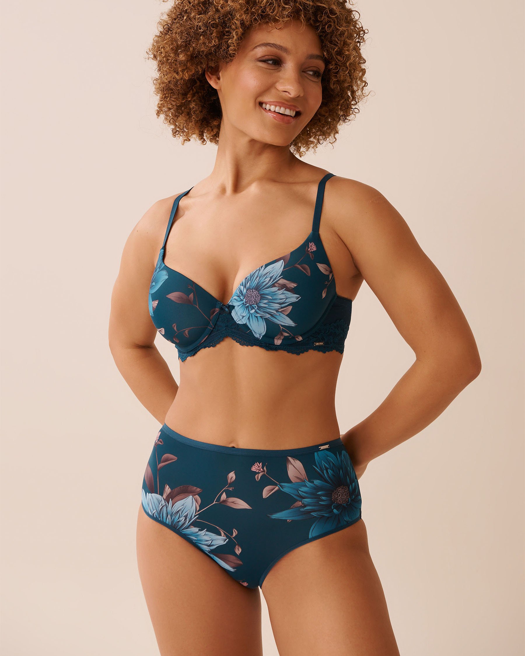 LA VIE EN ROSE Lightly Lined Printed Microfiber Bra Blue Chrysanthemum 10200544 - View1