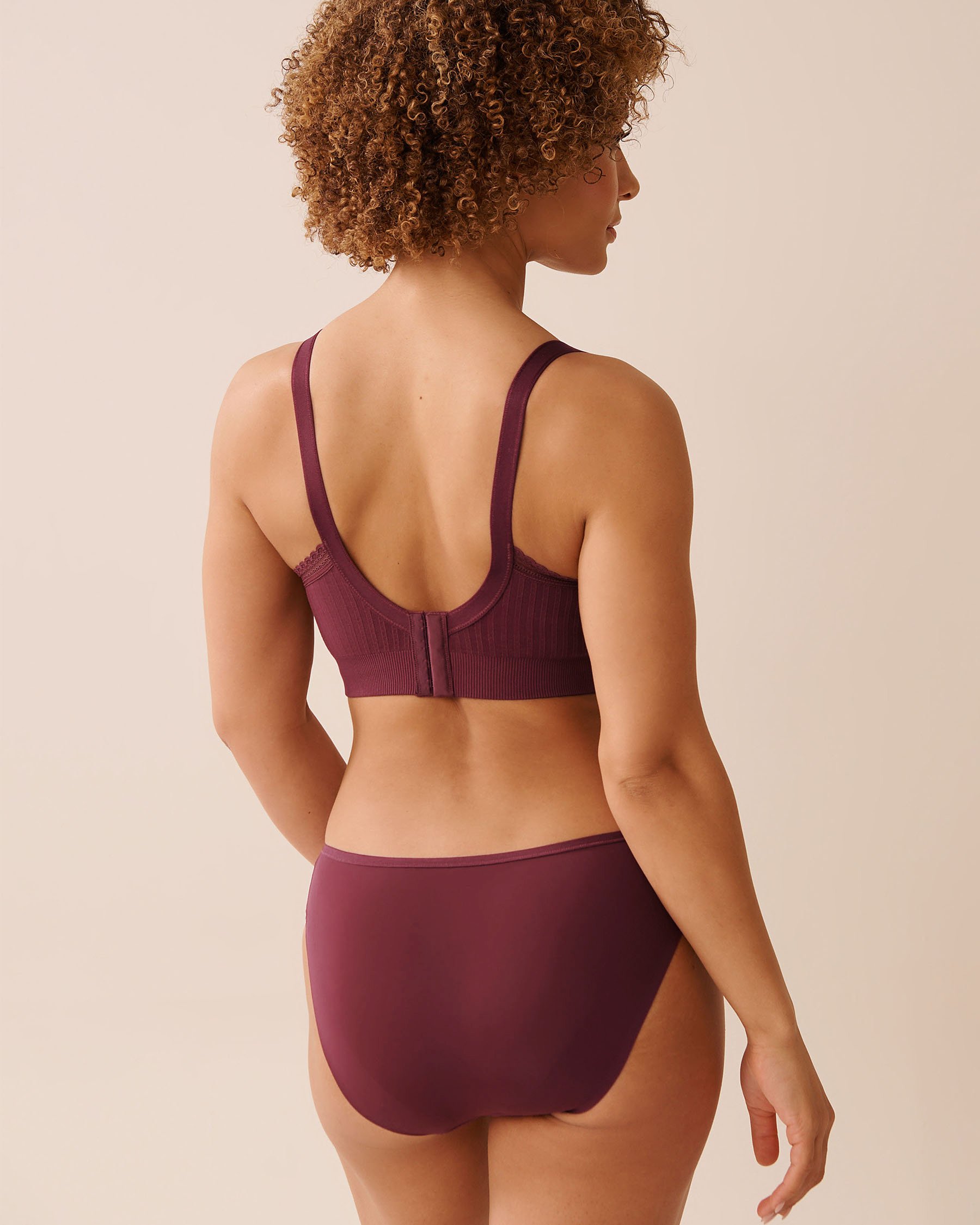 LA VIE EN ROSE Seamless Nursing Bralette Burgundy 10200530 - View2