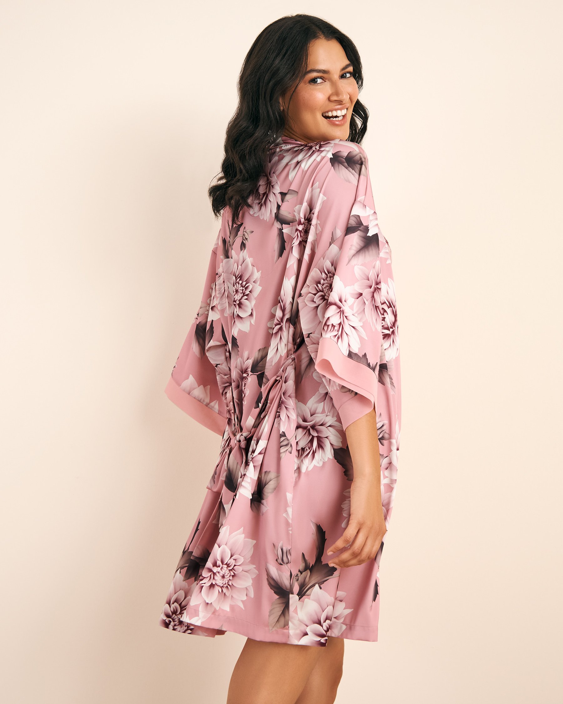 LA VIE EN ROSE Dahlia Print Satin and Chiffon Kimono Pink Dahlias 60600101 - View2