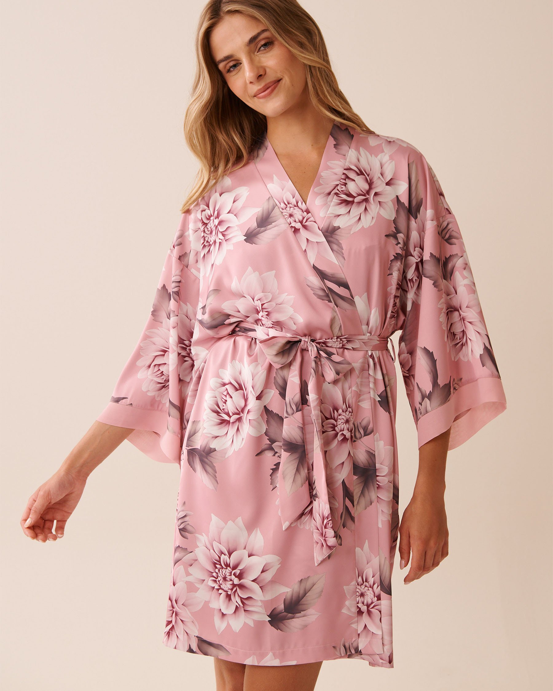 LA VIE EN ROSE Dahlia Print Satin and Chiffon Kimono Pink Dahlias 60600101 - View5