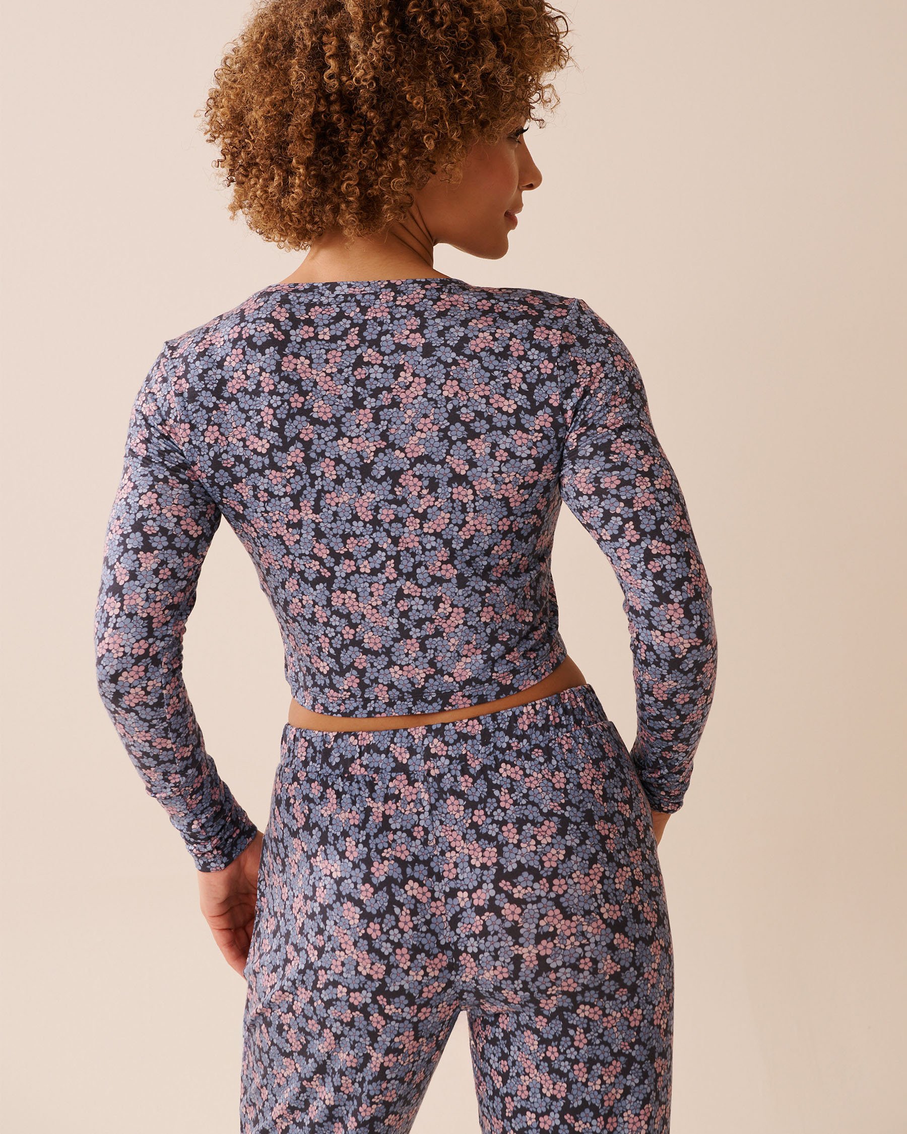 LA VIE EN ROSE Ditsy Floral Print Soft Jersey Long Sleeve Crop Top Mauve Floral 60100157 - View2