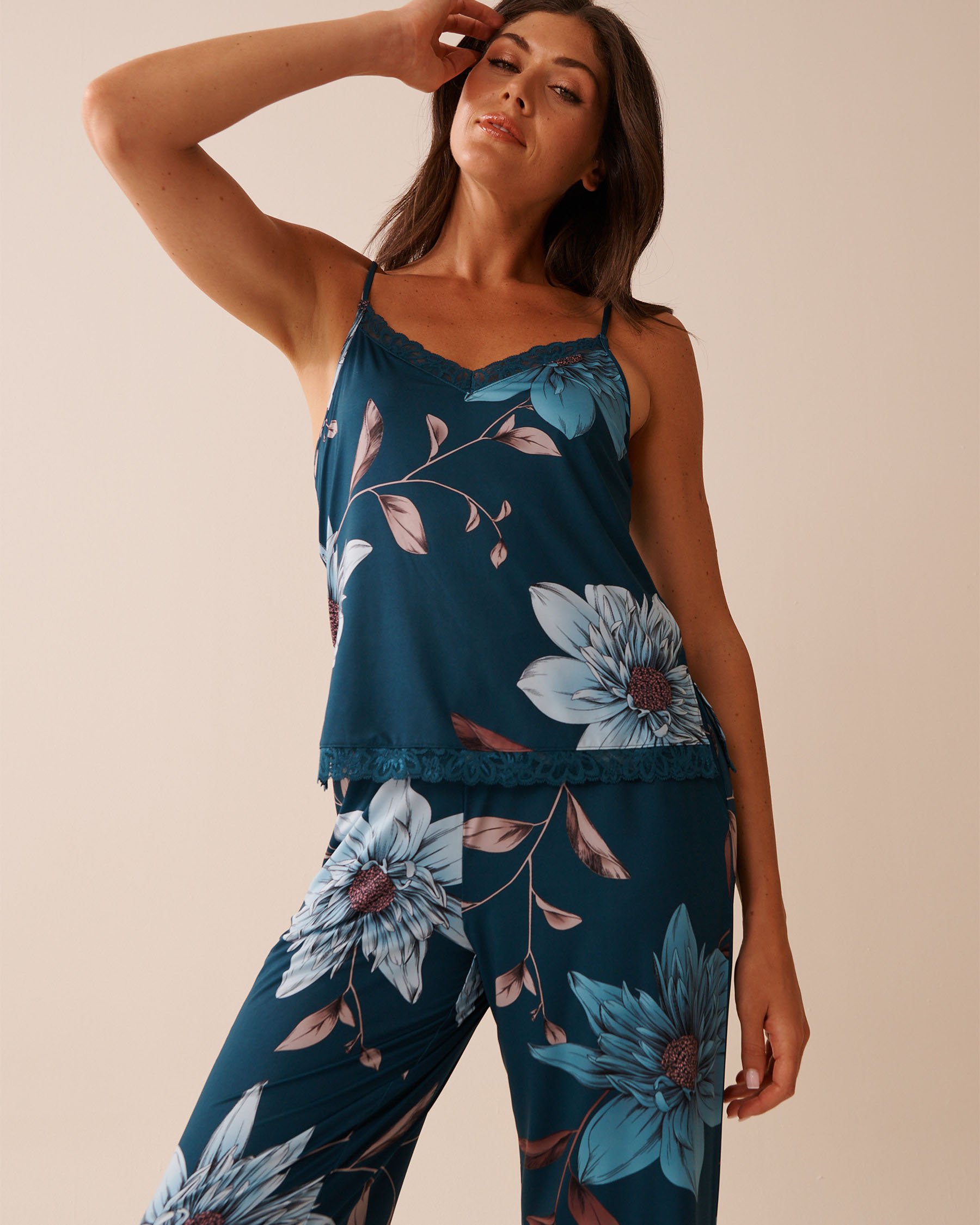 LA VIE EN ROSE Recycled Fibers Chrysanthemum Print Cami with Shelf Bra Blue Chrysanthemum 60100154 - View4
