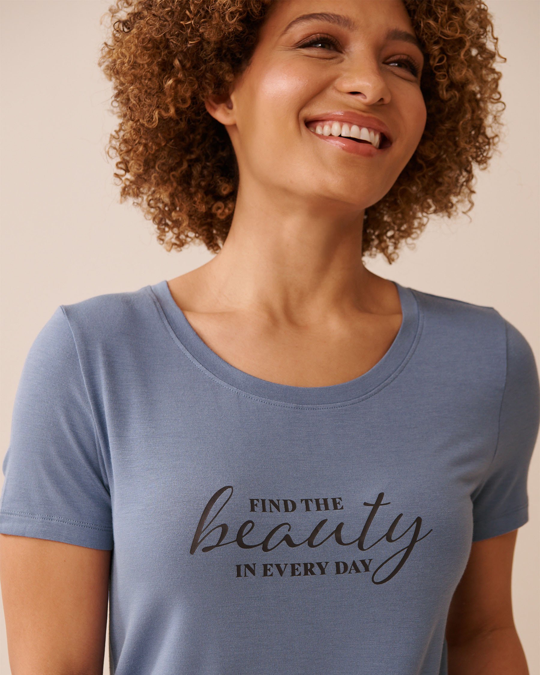 LA VIE EN ROSE Soft Jersey Crew Neck T-shirt Cloudy Blue 60100159 - View4