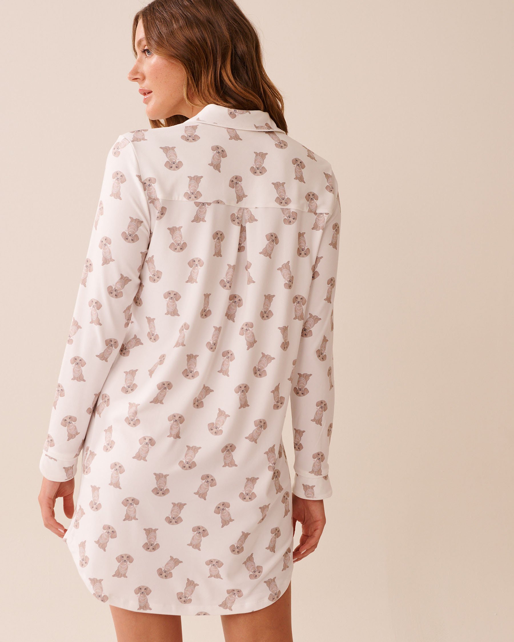 LA VIE EN ROSE Dachshund Print Super Soft Long Sleeve Sleepshirt White/Dachshunds 40500445 - View2