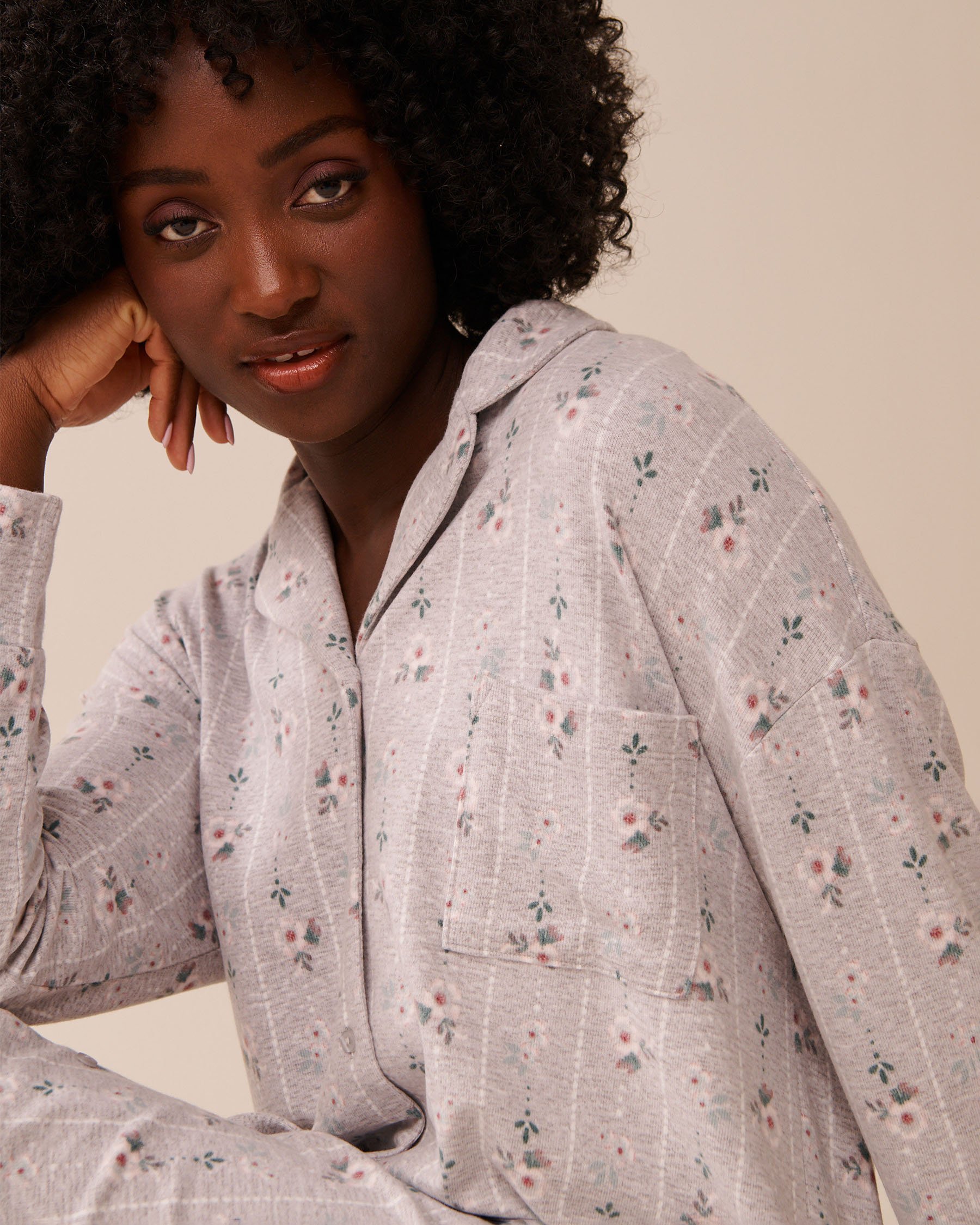LA VIE EN ROSE Floral Print Recycled Fibers Button-down Sleepshirt Grey Floral 40500447 - View3