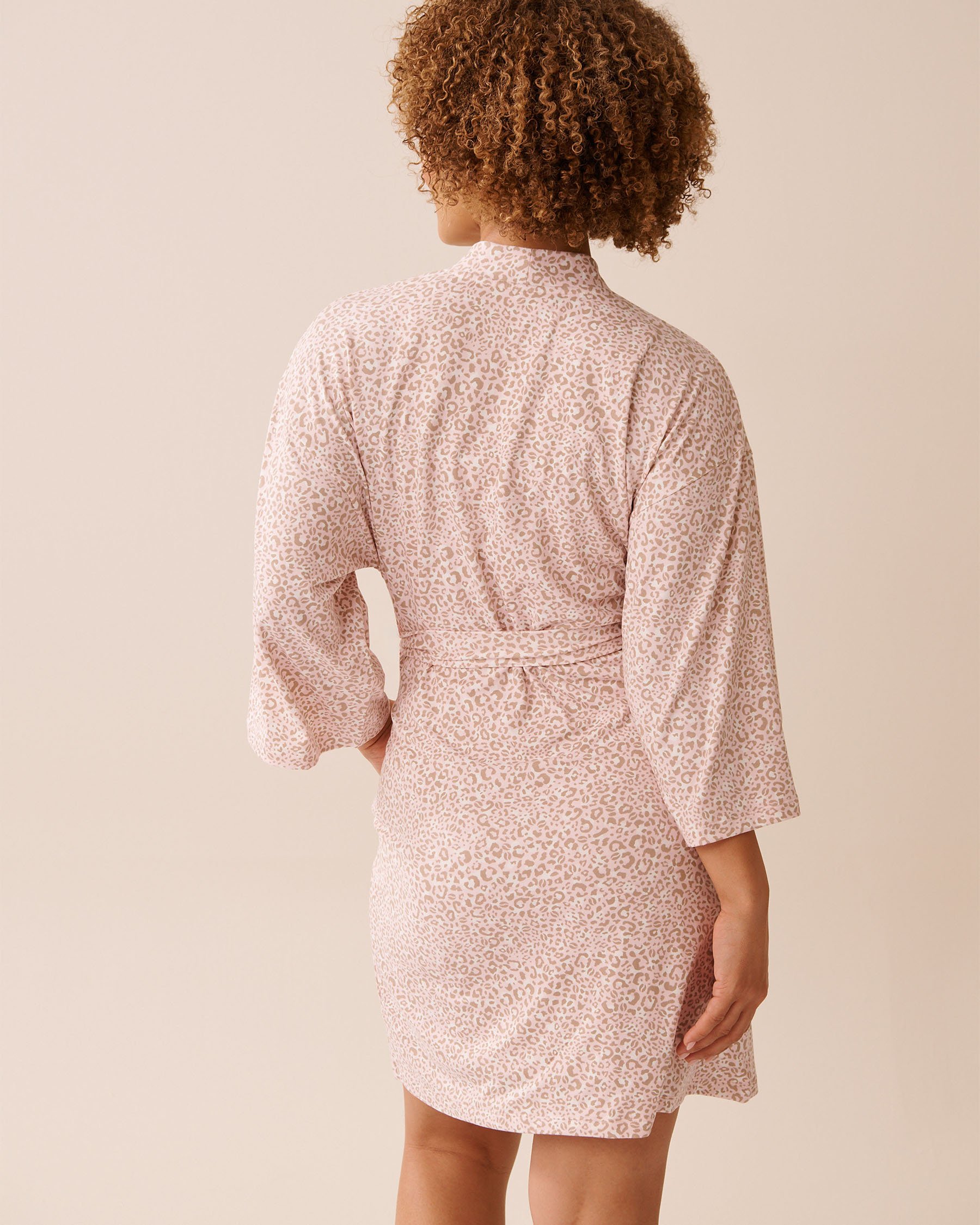 LA VIE EN ROSE Pink Leopard Print Super Soft Kimono Light Pink Leopard 40600210 - View4
