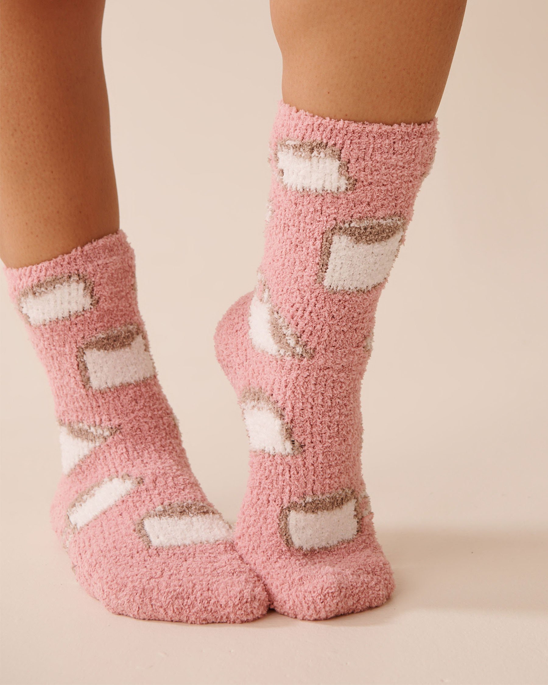LA VIE EN ROSE Plush Coffee Cup Socks Pink/Coffee Cups 40700417 - View1