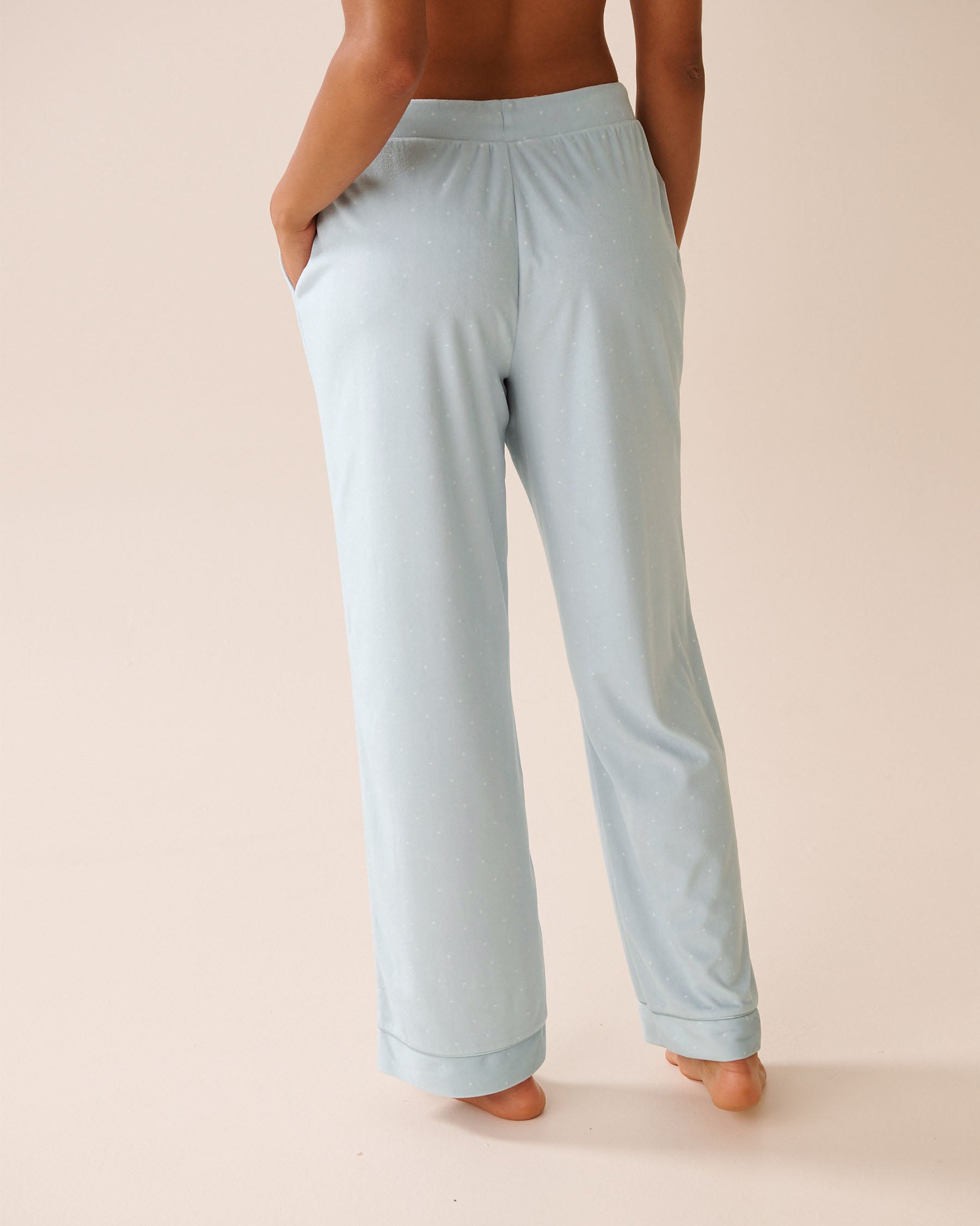 LA VIE EN ROSE Polka Dot Soft Velour PJ Set Baby Blue Polka Dots 40400086 - View5