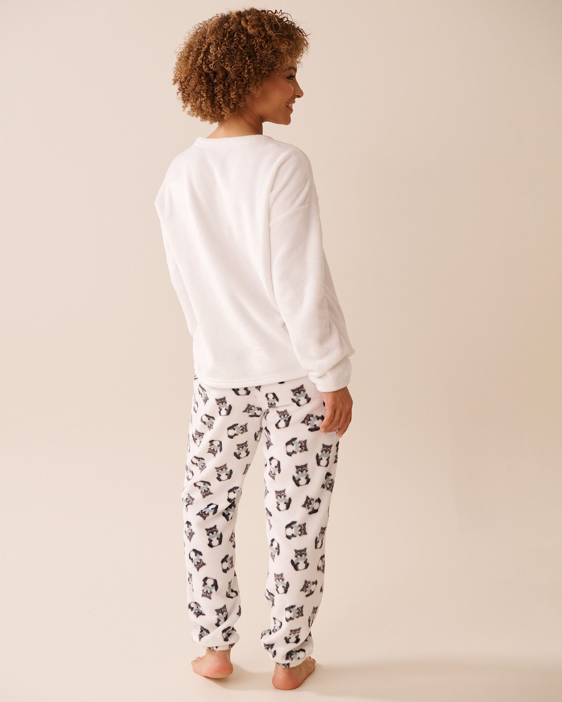 LA VIE EN ROSE Raccoon Print Soft Plush PJ Set White/Raccoons 40400085 - View2