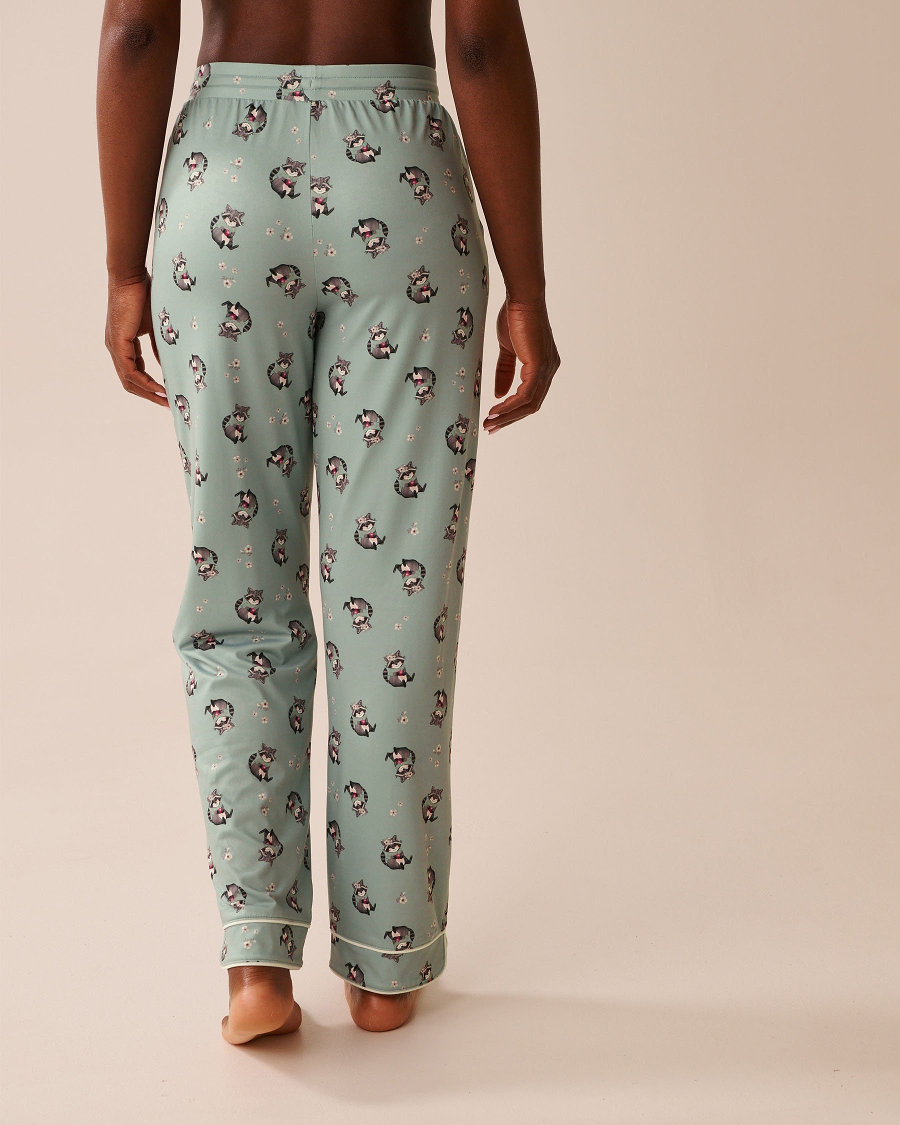 LA VIE EN ROSE Raccoon Print Super Soft Pajama Pants Green/Raccoons 40200763 - View2