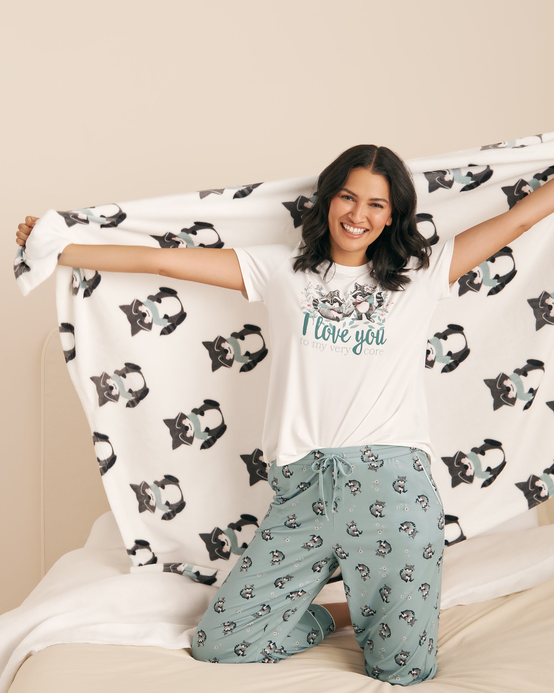 LA VIE EN ROSE Raccoon Print Super Soft T-shirt White 40100773 - View5