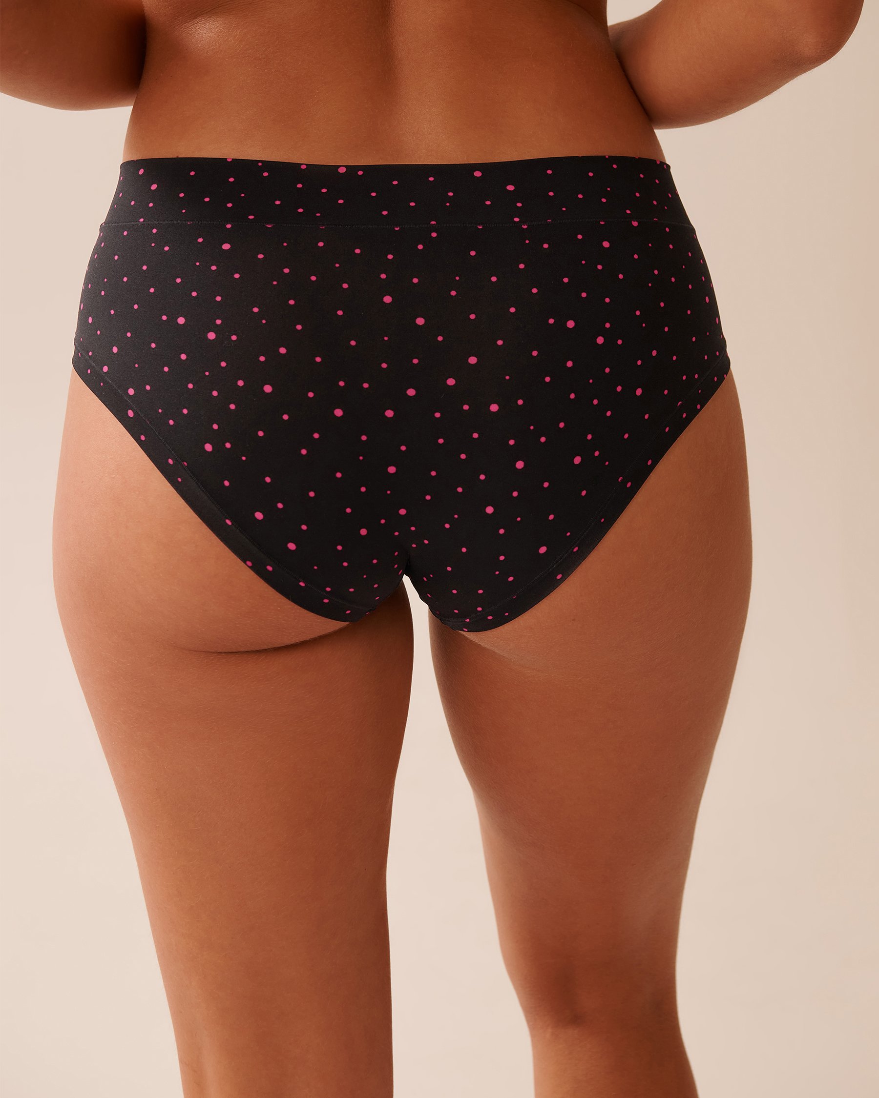 LA VIE EN ROSE Perfect Fit Hiphugger Panty Black & Pink Polka Dots 20200698 - View2
