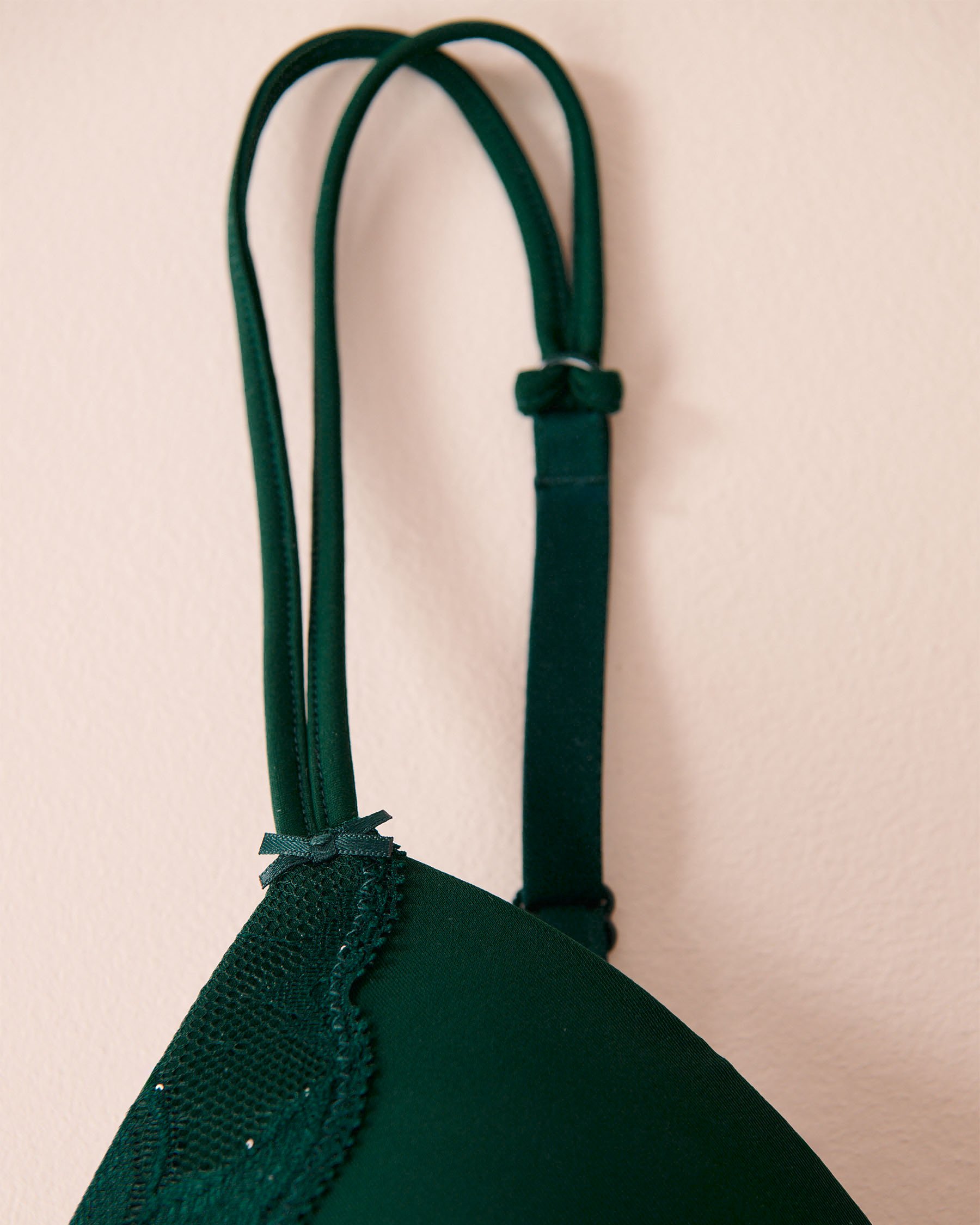 LA VIE EN ROSE Lightly Lined Wireless Mastectomy Bra Fir Green 10200556 - View4