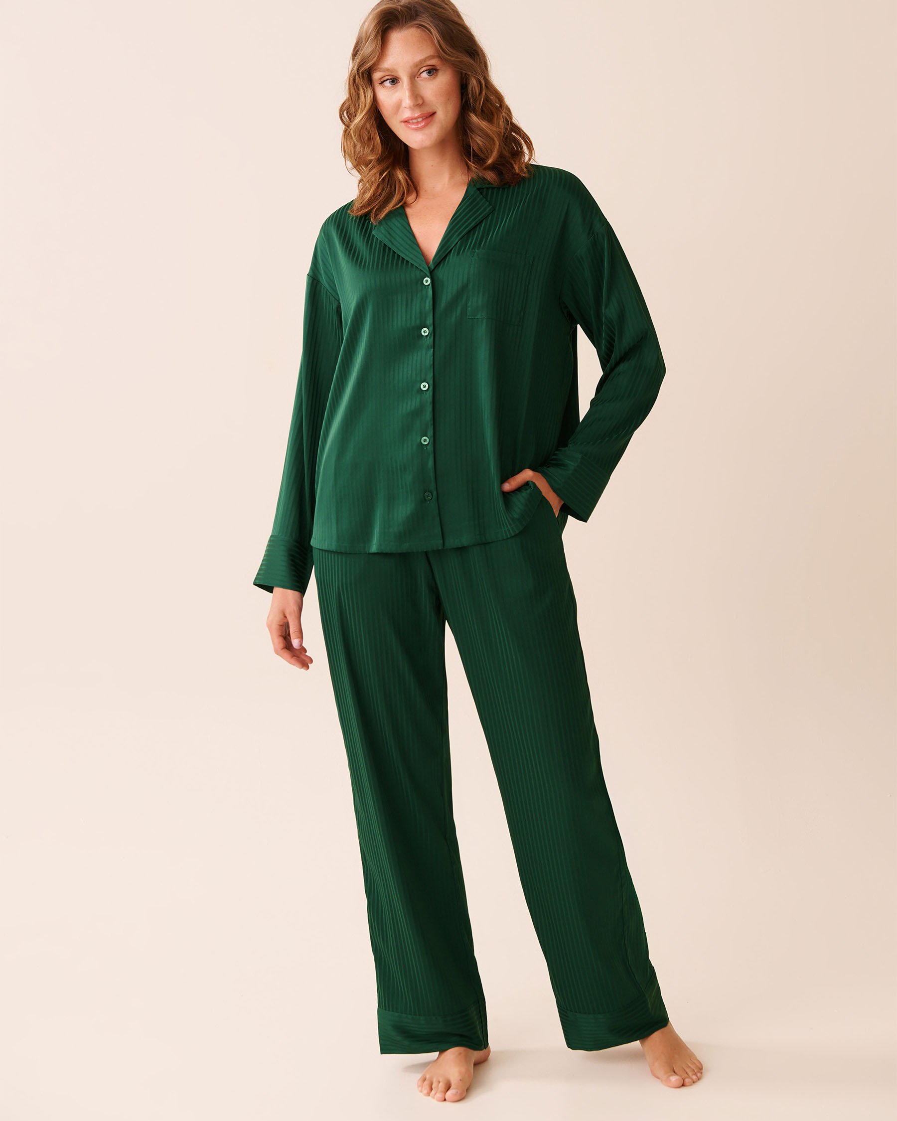 LA VIE EN ROSE Jacquard Stripe Satin Pajama Set Fir Green 60400064 - View1