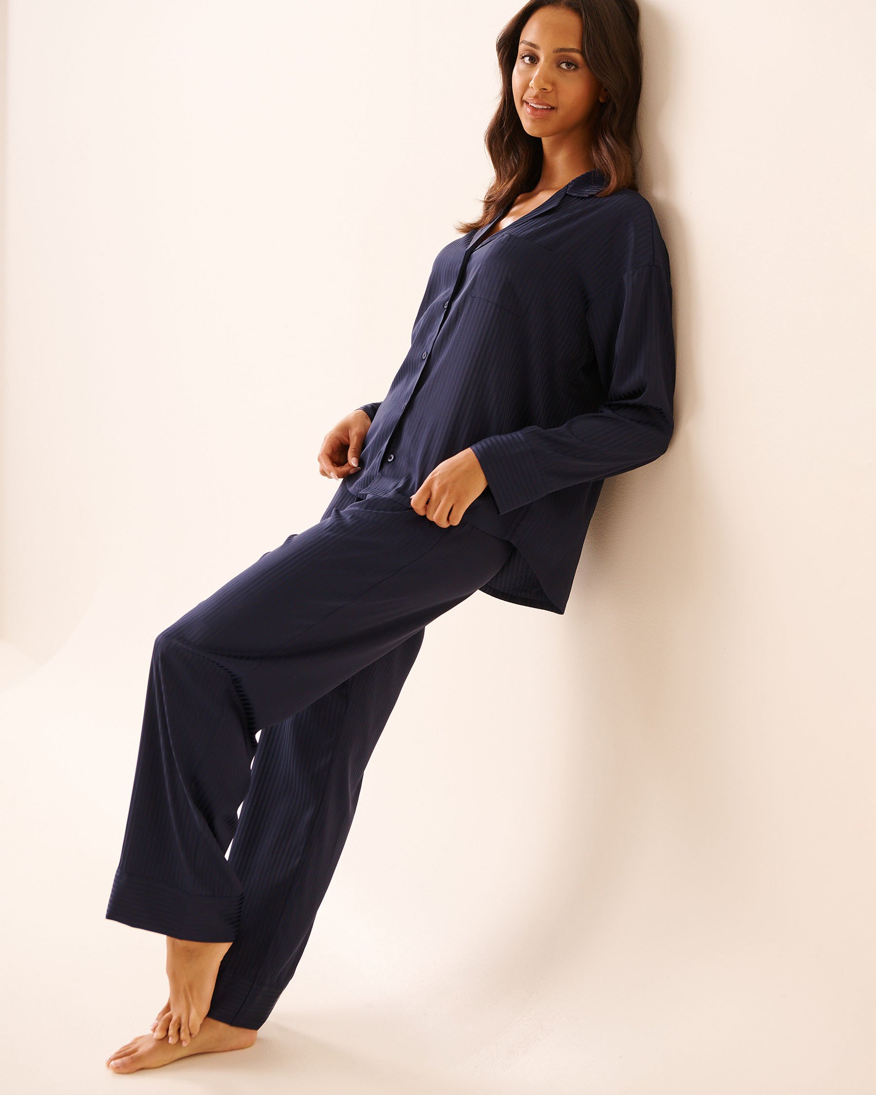 LA VIE EN ROSE Jacquard Stripe Satin Pajama Set Evening Blue 60400064 - View3