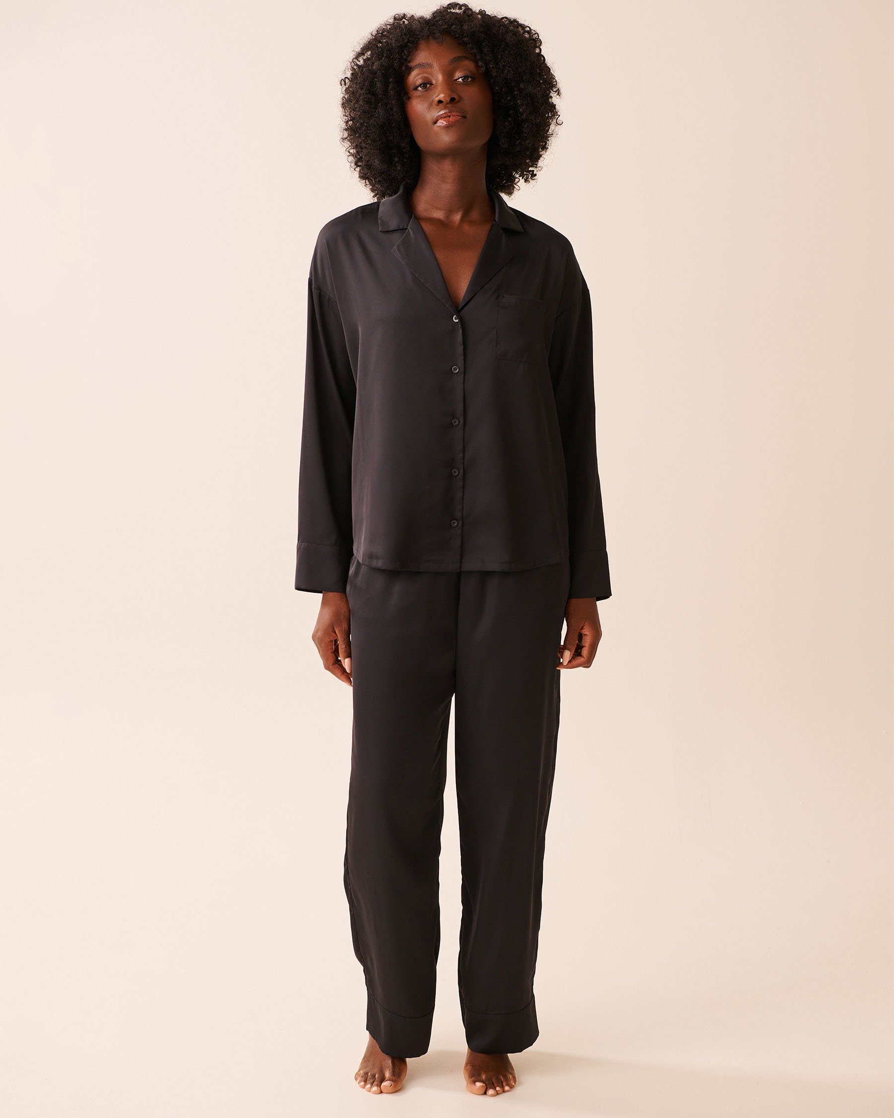 LA VIE EN ROSE Long Sleeve Satin Pajama Set Black 60400063 - View1