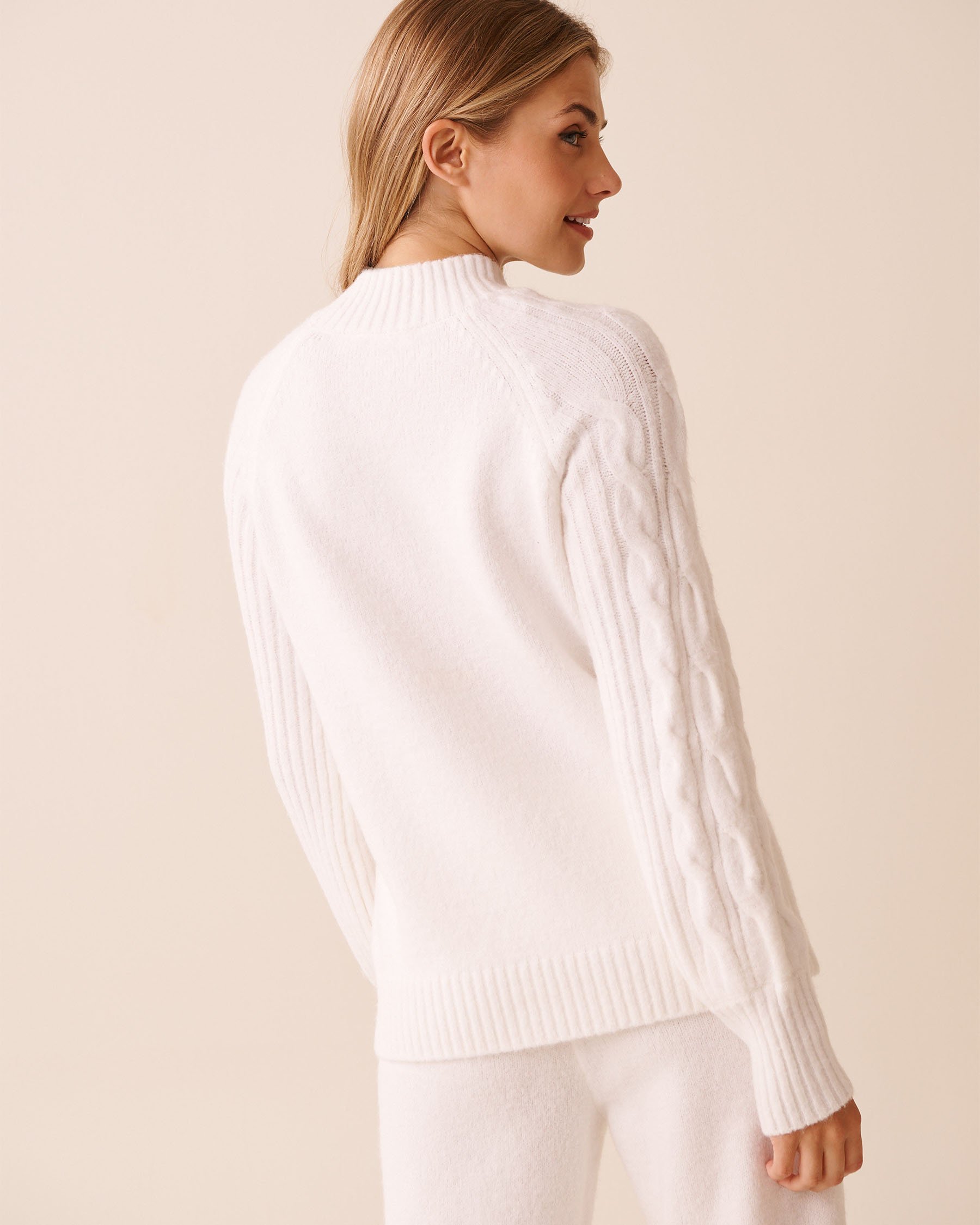 LA VIE EN ROSE Cable Sleeve Knit Top White 50100117 - View2