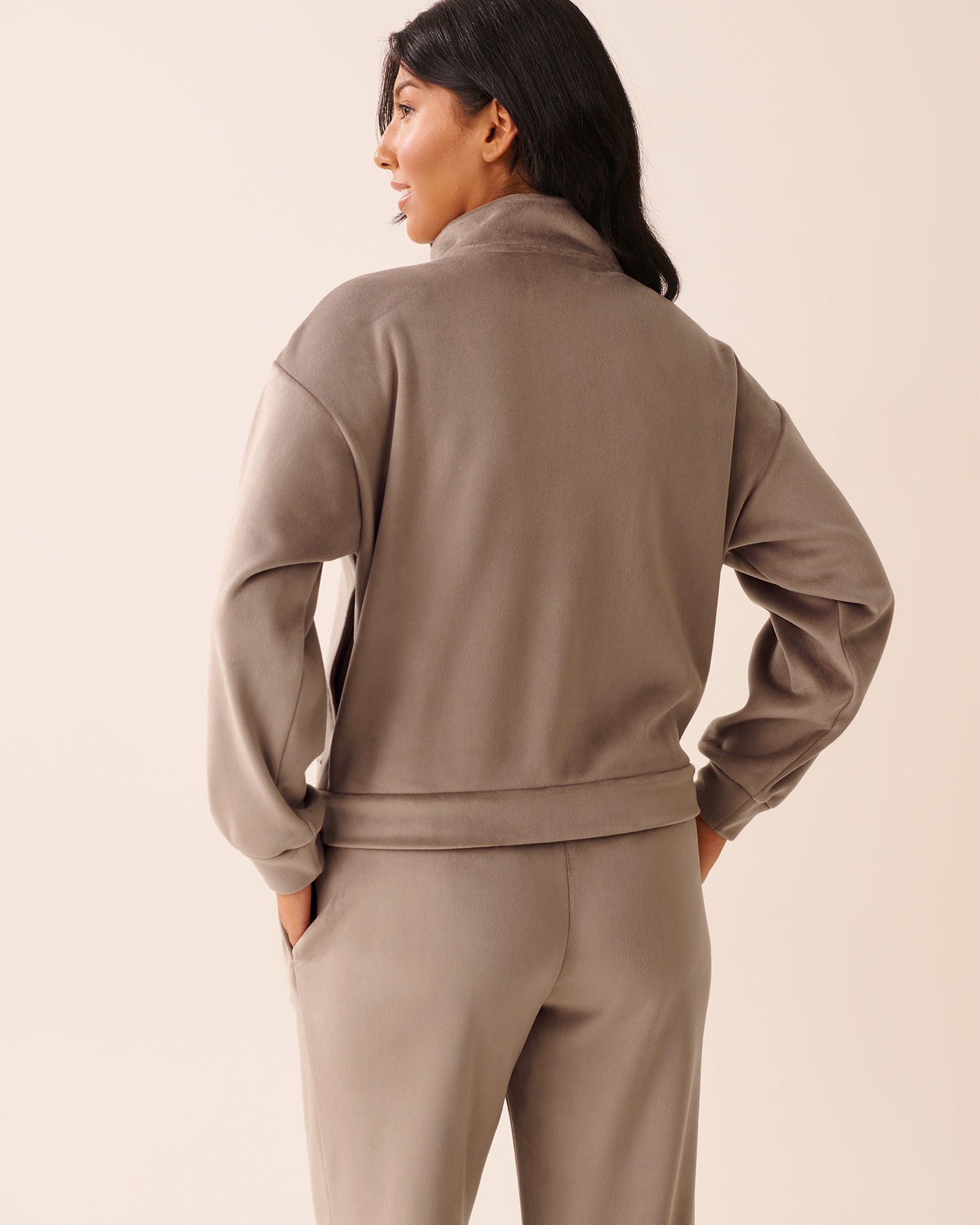 LA VIE EN ROSE Velvet Zip-up Sweatshirt Brown 50100119 - View2