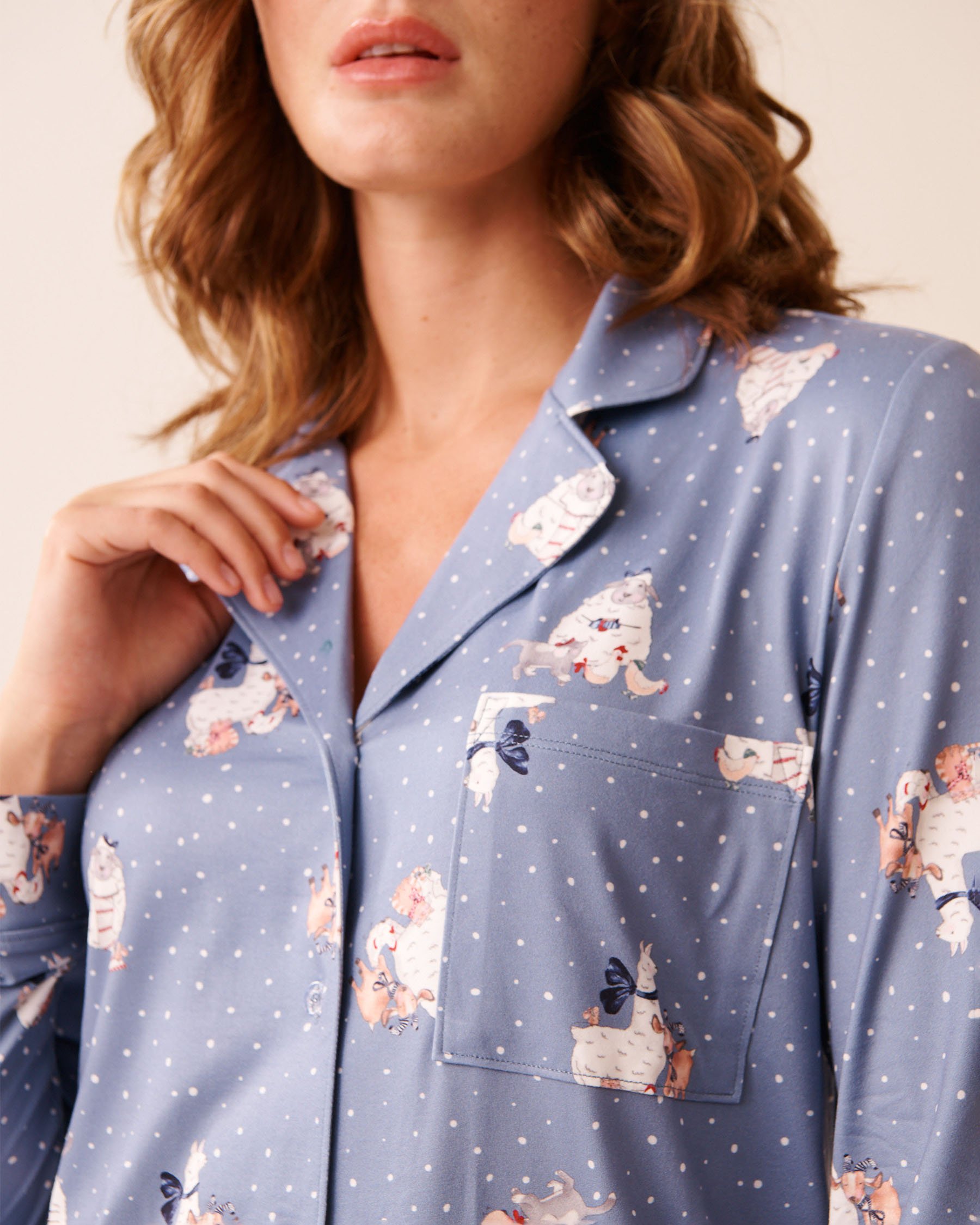 LA VIE EN ROSE Farm Friends Print Super Soft Button-down Shirt Light Blue/Farm Animals 40100805 - View4