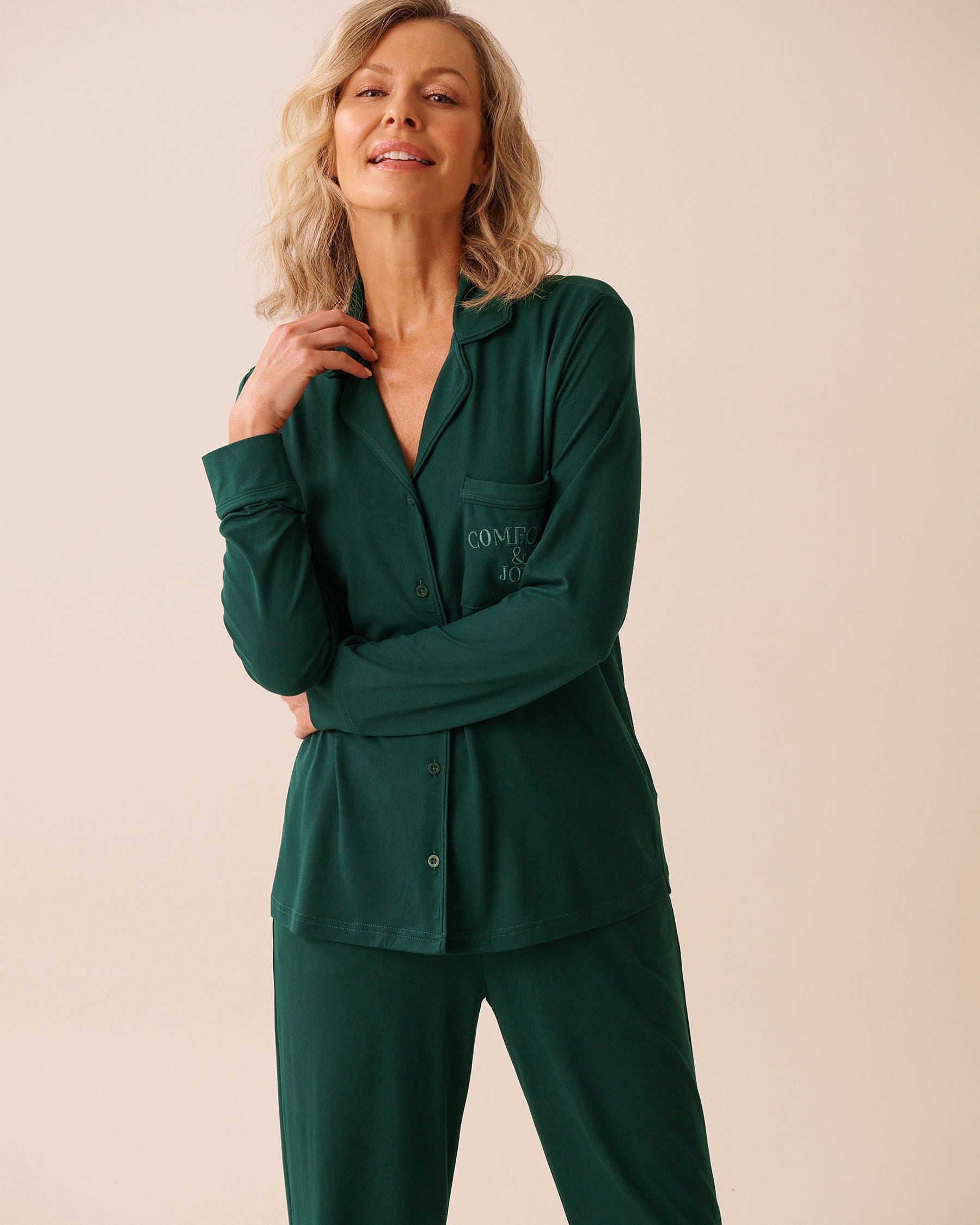 LA VIE EN ROSE Comfort & Joy Print Super Soft Button-down Shirt Fir Green 40100810 - View1