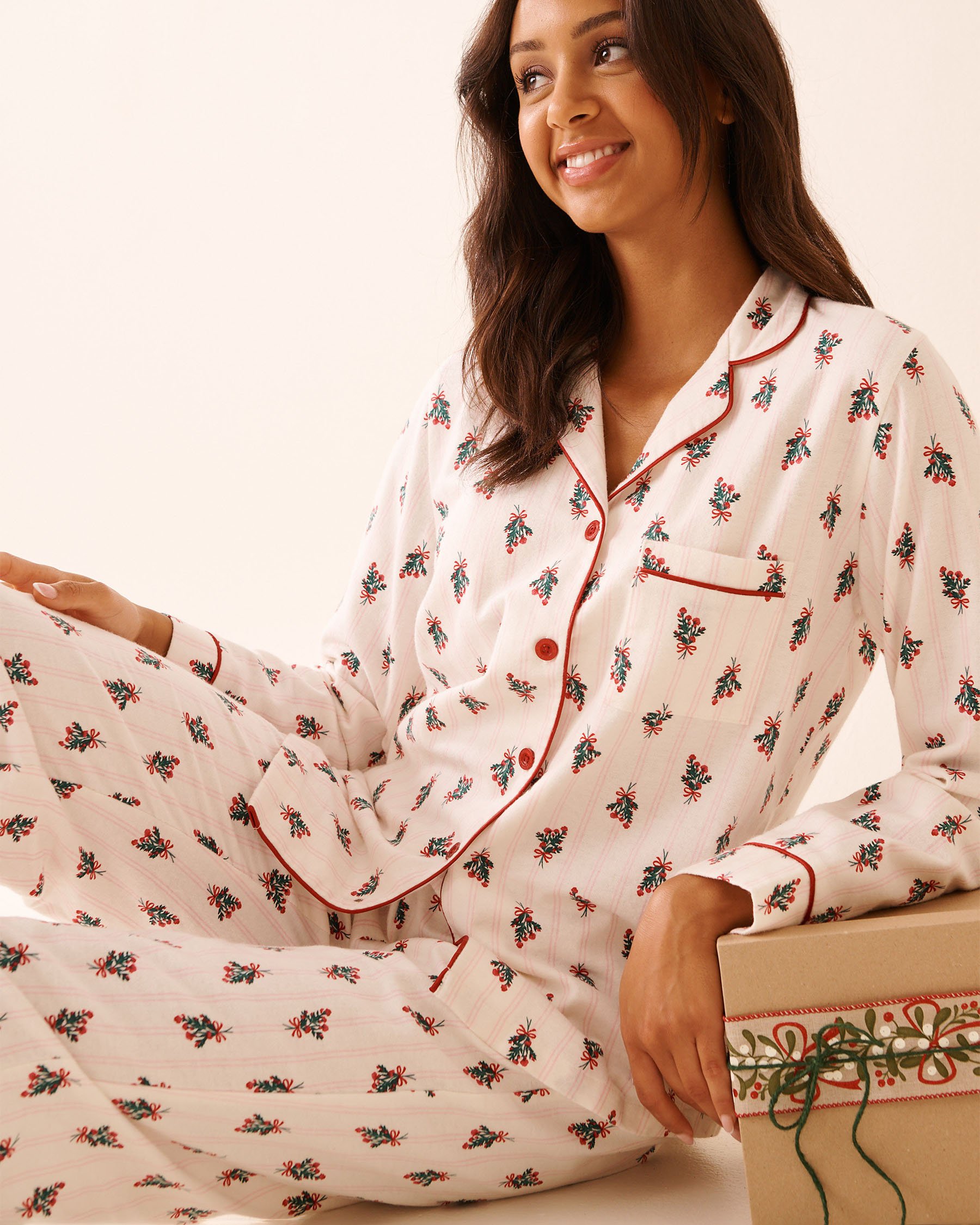 LA VIE EN ROSE Ensemble pyjama en flanelle imprimé bouquet de fleurs Blanc/Bouquets de fleurs 40400089 - Voir1