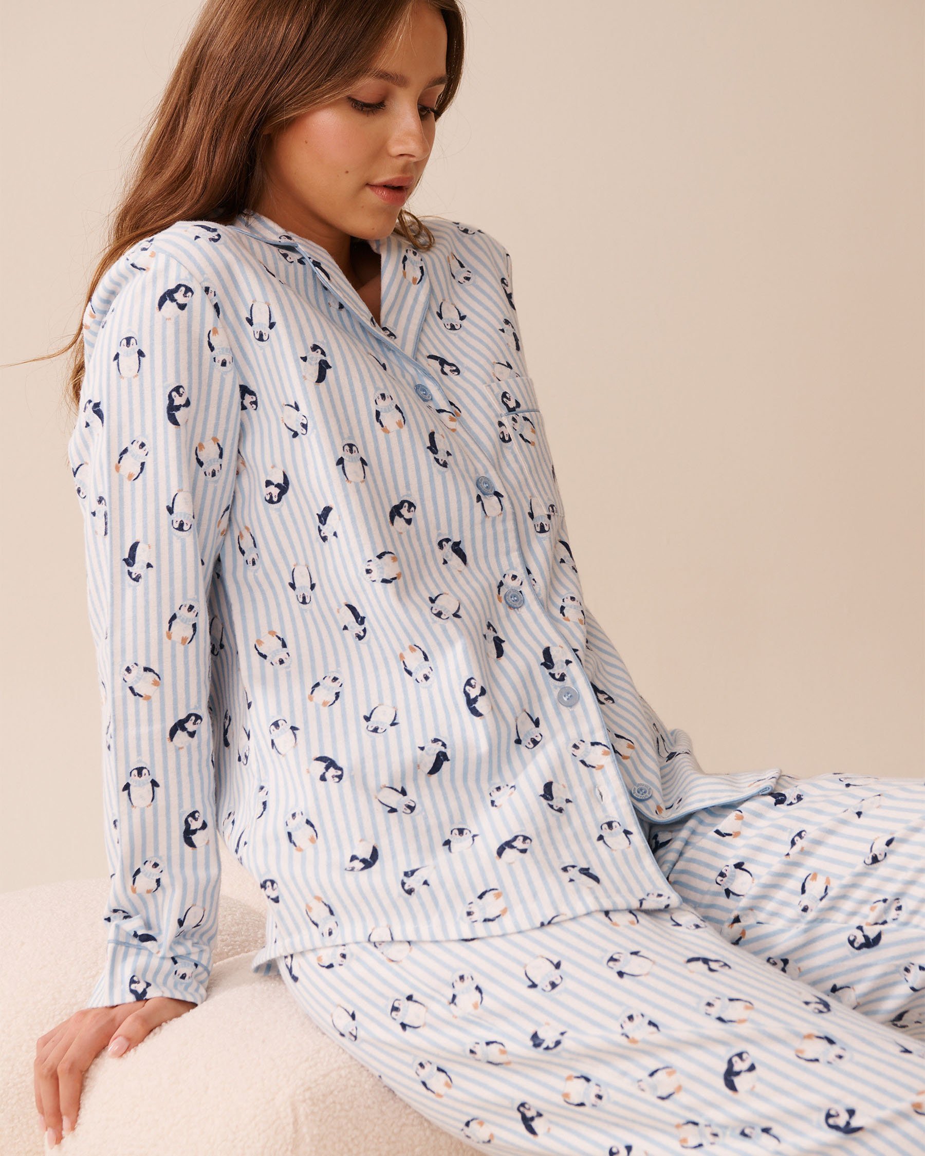 LA VIE EN ROSE Penguin Print Flannel PJ Set Blue Stripe/Penguins 40400089 - View4