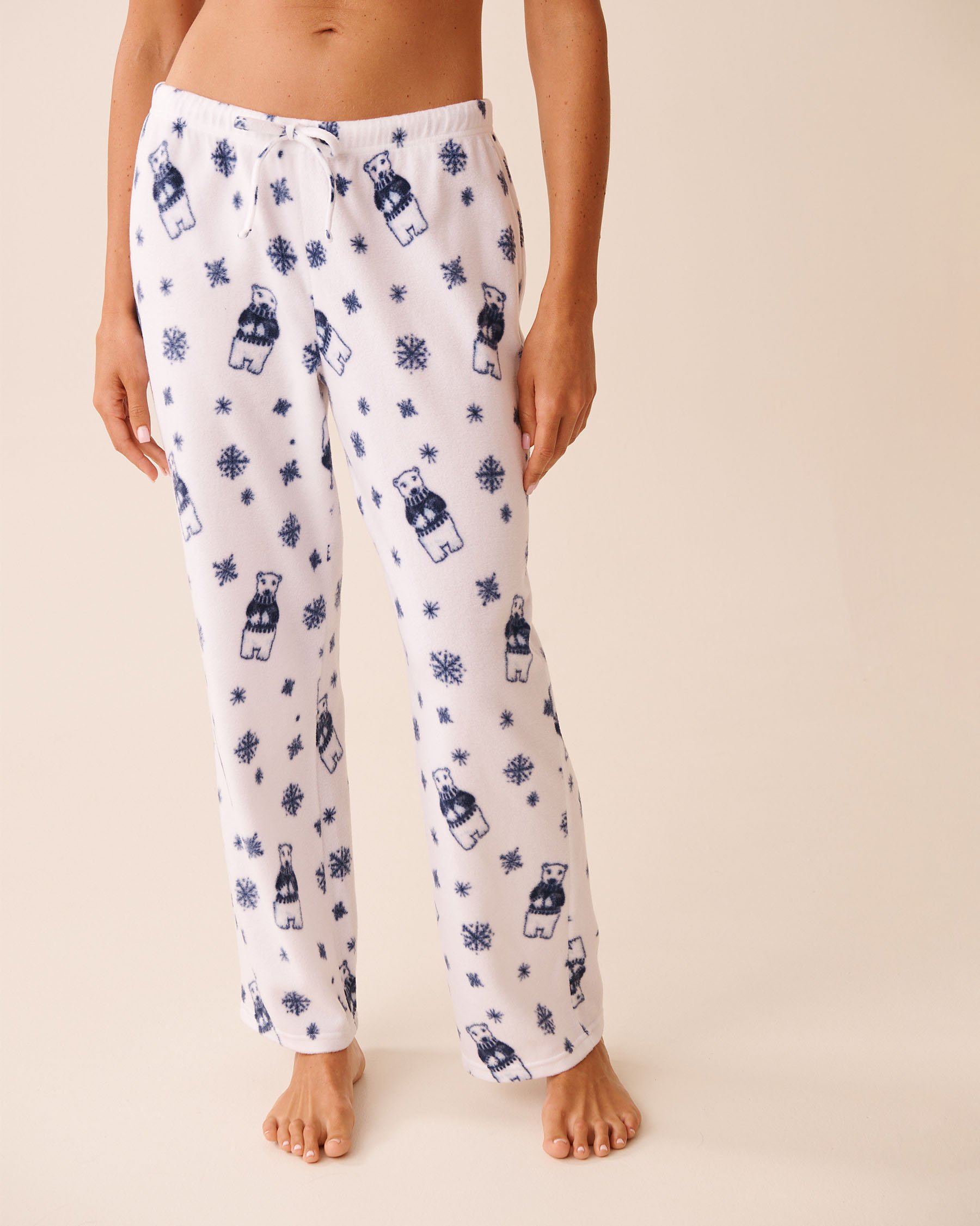 LA VIE EN ROSE Polar Bear Print Microfleece PJ Set White/Polar Bears 40400090 - View4