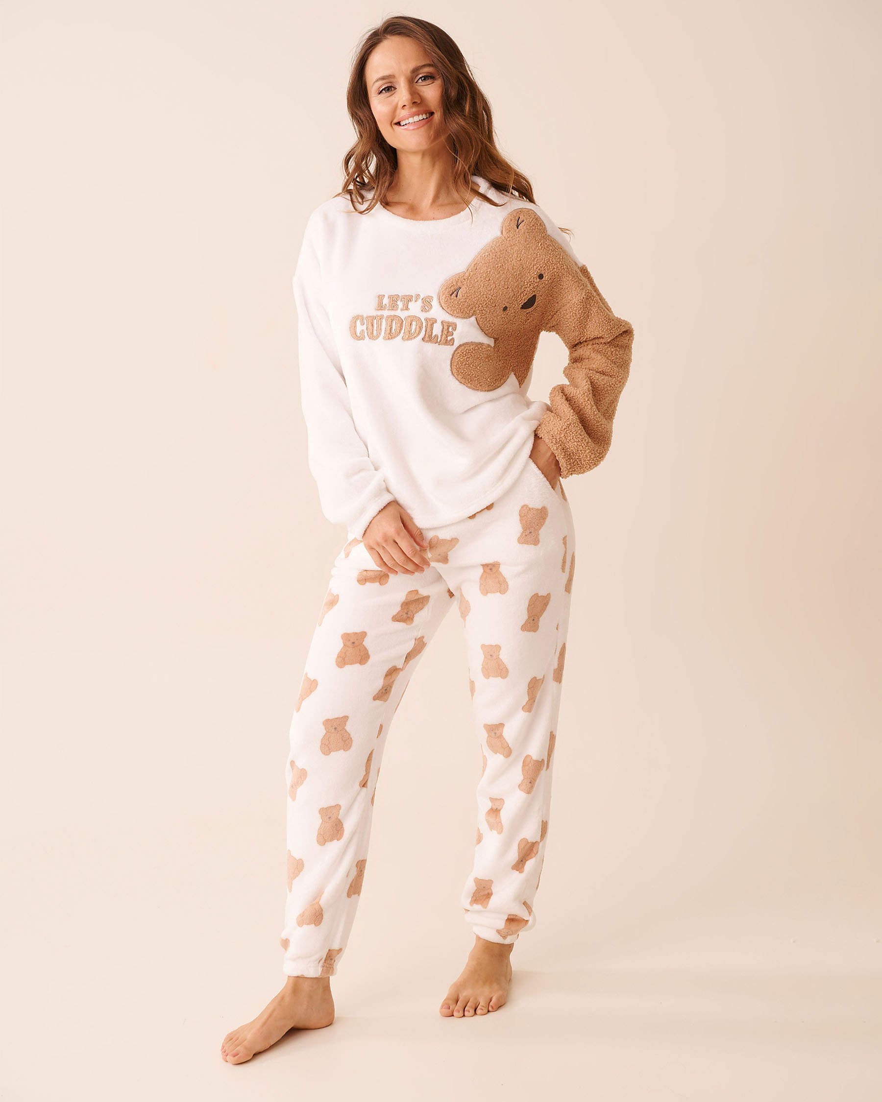 LA VIE EN ROSE Teddy Bear Print Soft Plush PJ Set White/Teddy Bear 40400091 - View1