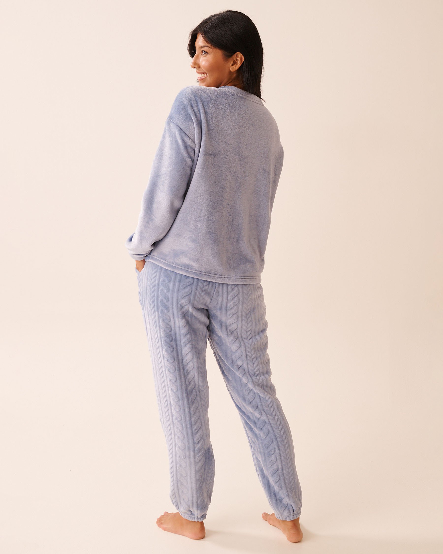 LA VIE EN ROSE Sheep Print Soft Plush PJ Set Light Blue/Sheep 40400092 - View2