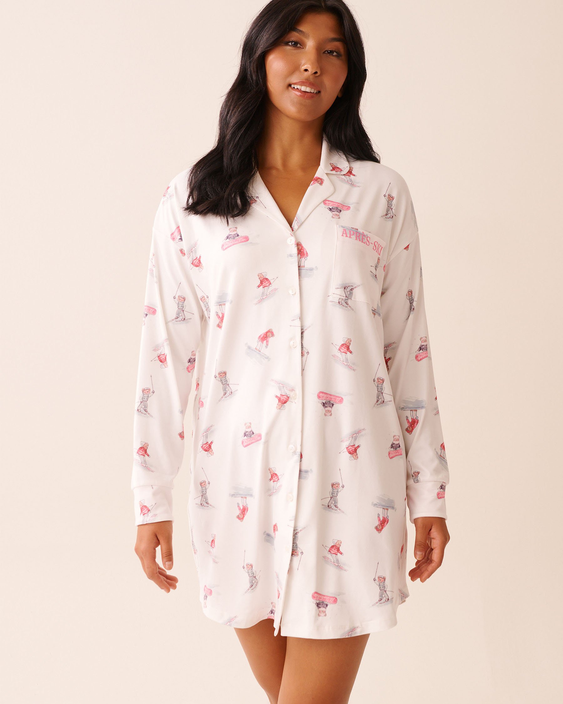 LA VIE EN ROSE Après-Ski Print Super Soft Button-down Sleepshirt White/Skiing Bears 40500466 - View1